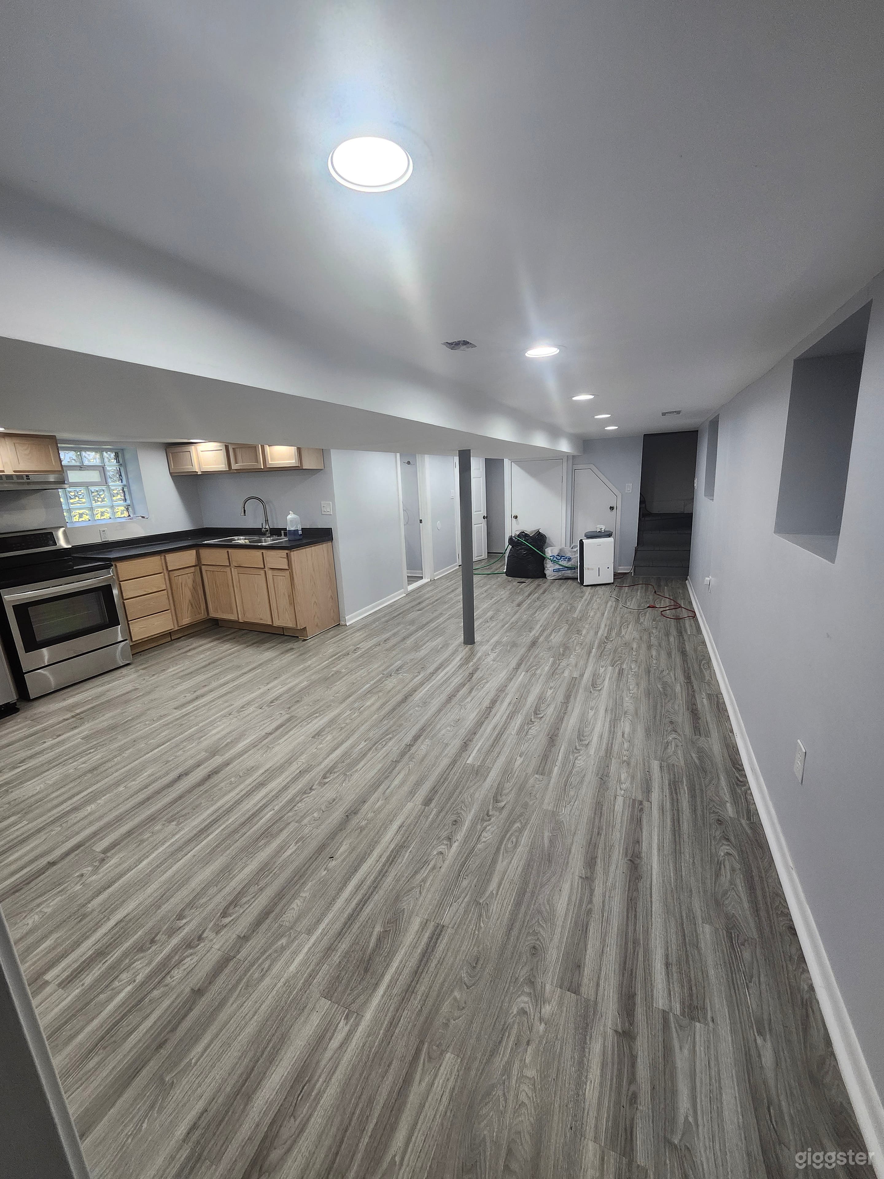 Sunny Basement Oasis 🛋️ Cozy Retreat with Private Entrance Photo 1
