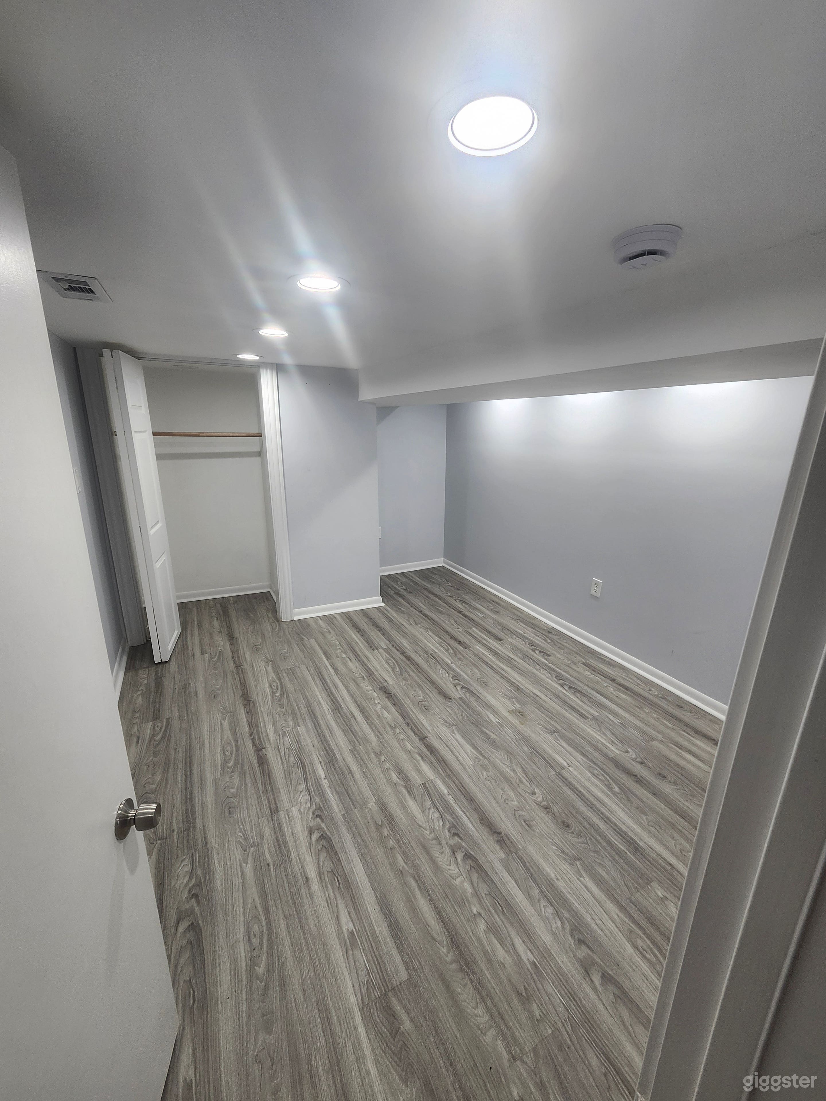 Sunny Basement Oasis 🛋️ Cozy Retreat with Private Entrance Photo 2
