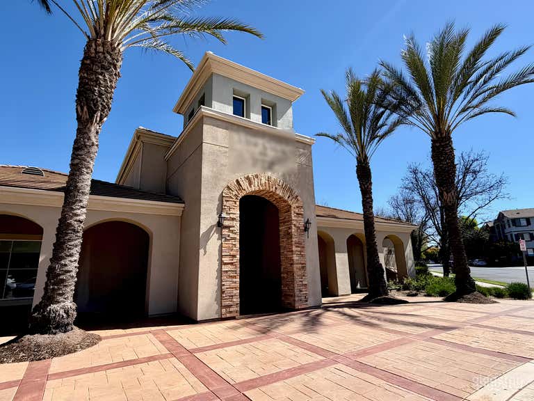  Bright, Open and Versatile Venue 