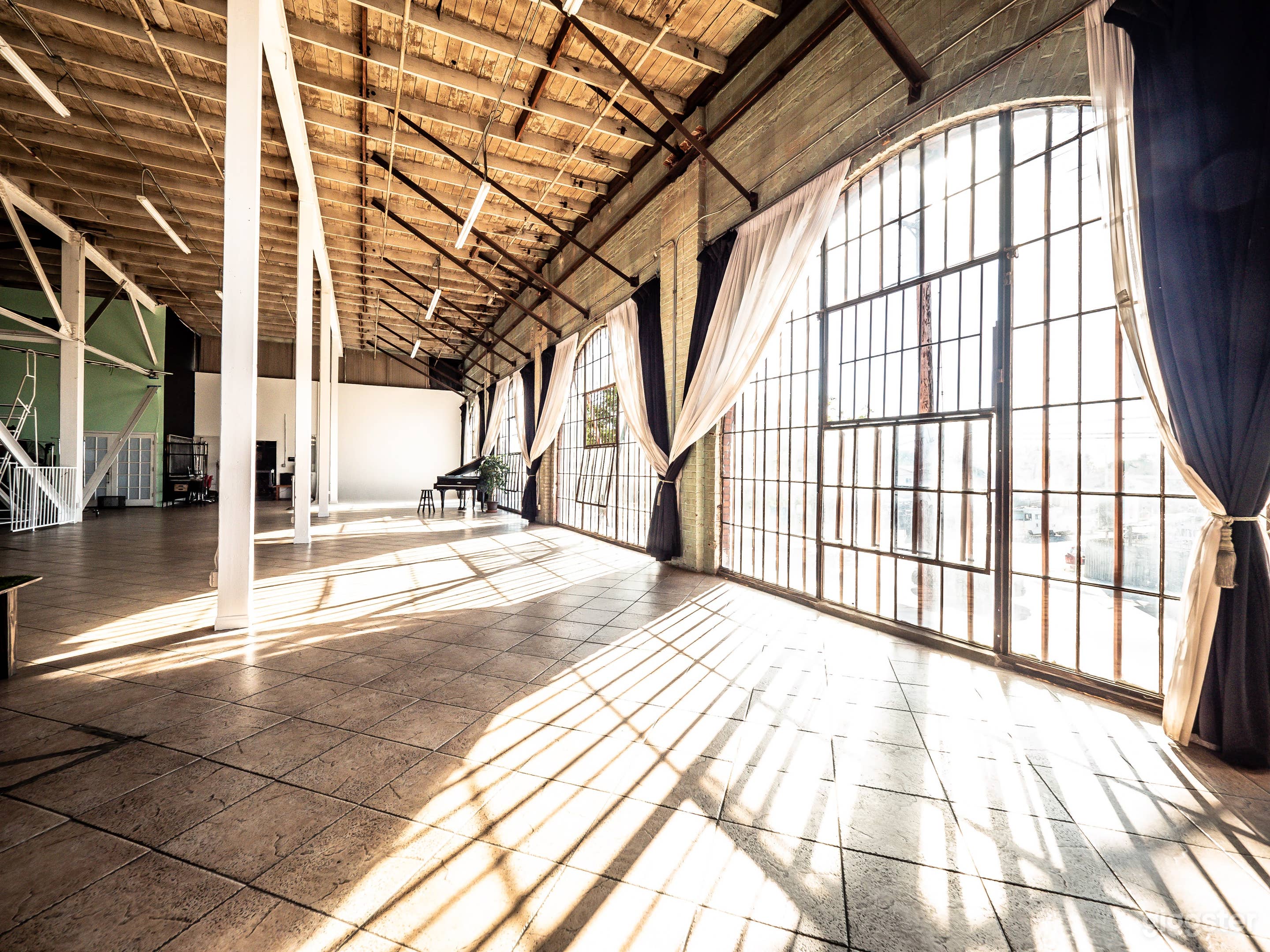 NY Daylight Loft Photo 2