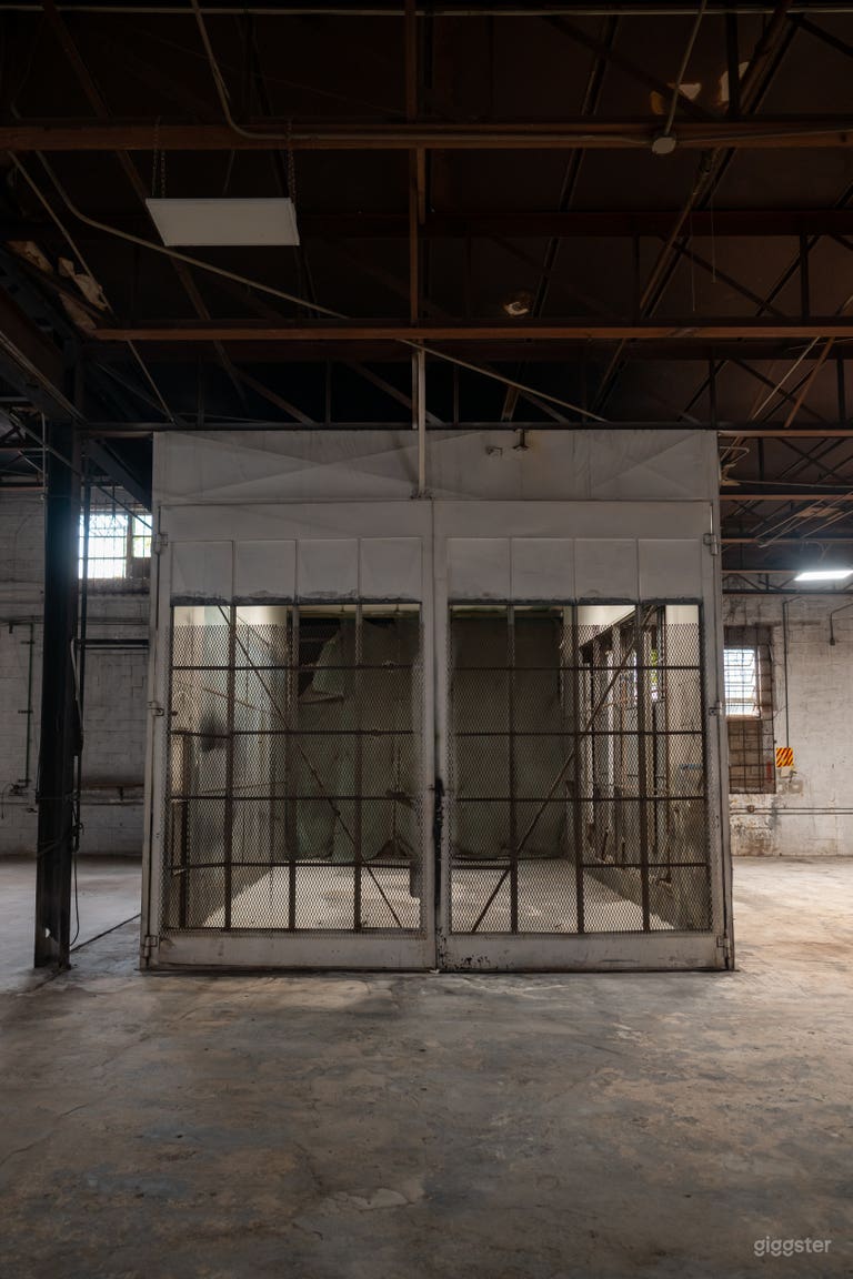  RAW Warehouse by Shapira 