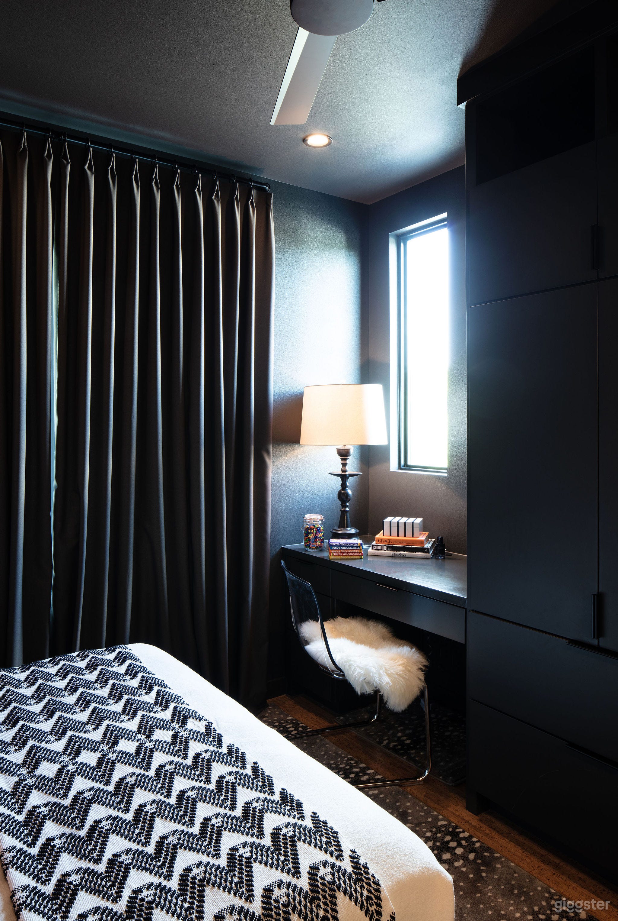 Luxury Urban Farmhouse with Private Guest Apt Photo 2