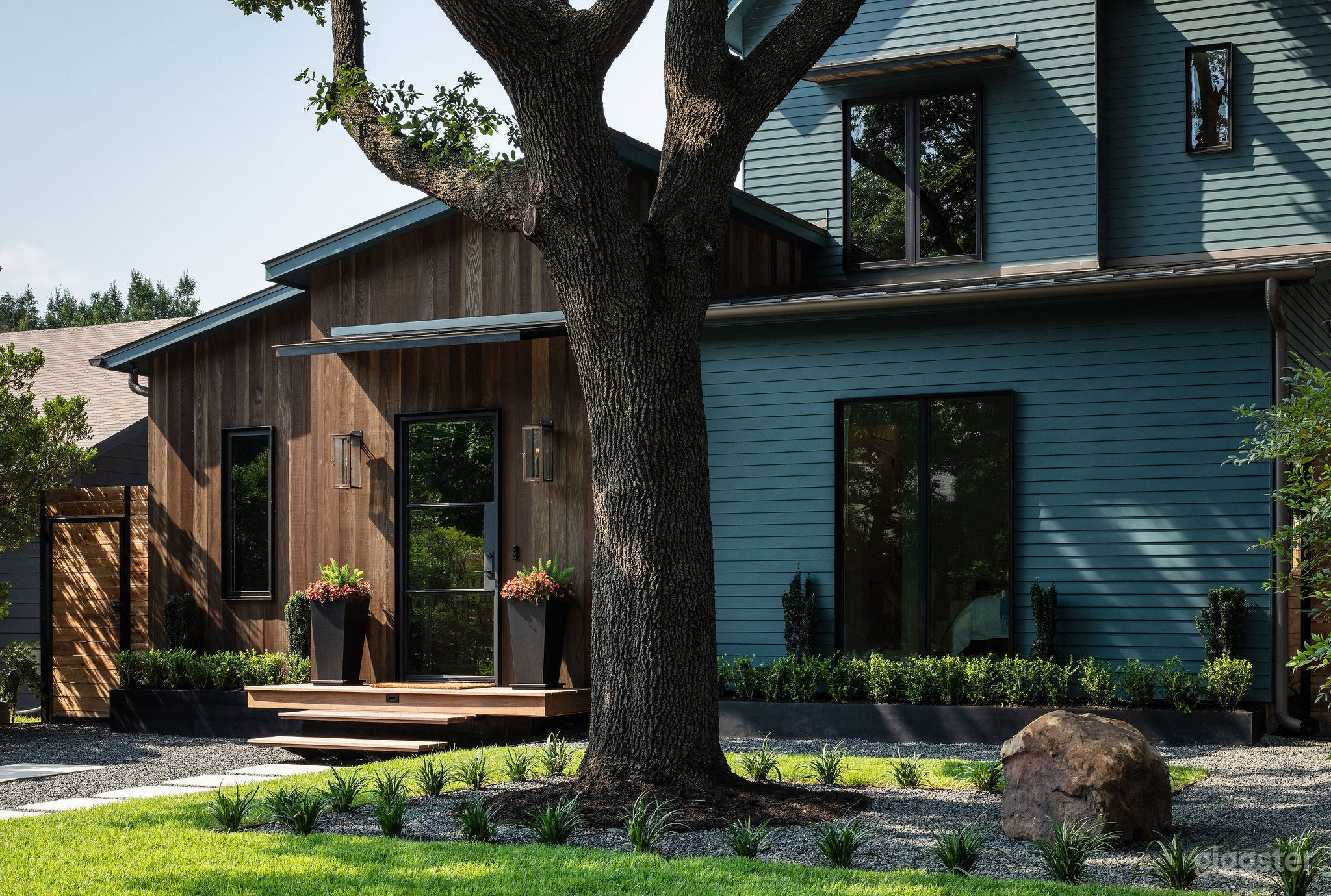 Luxury Urban Farmhouse with Private Guest Apt Photo 1