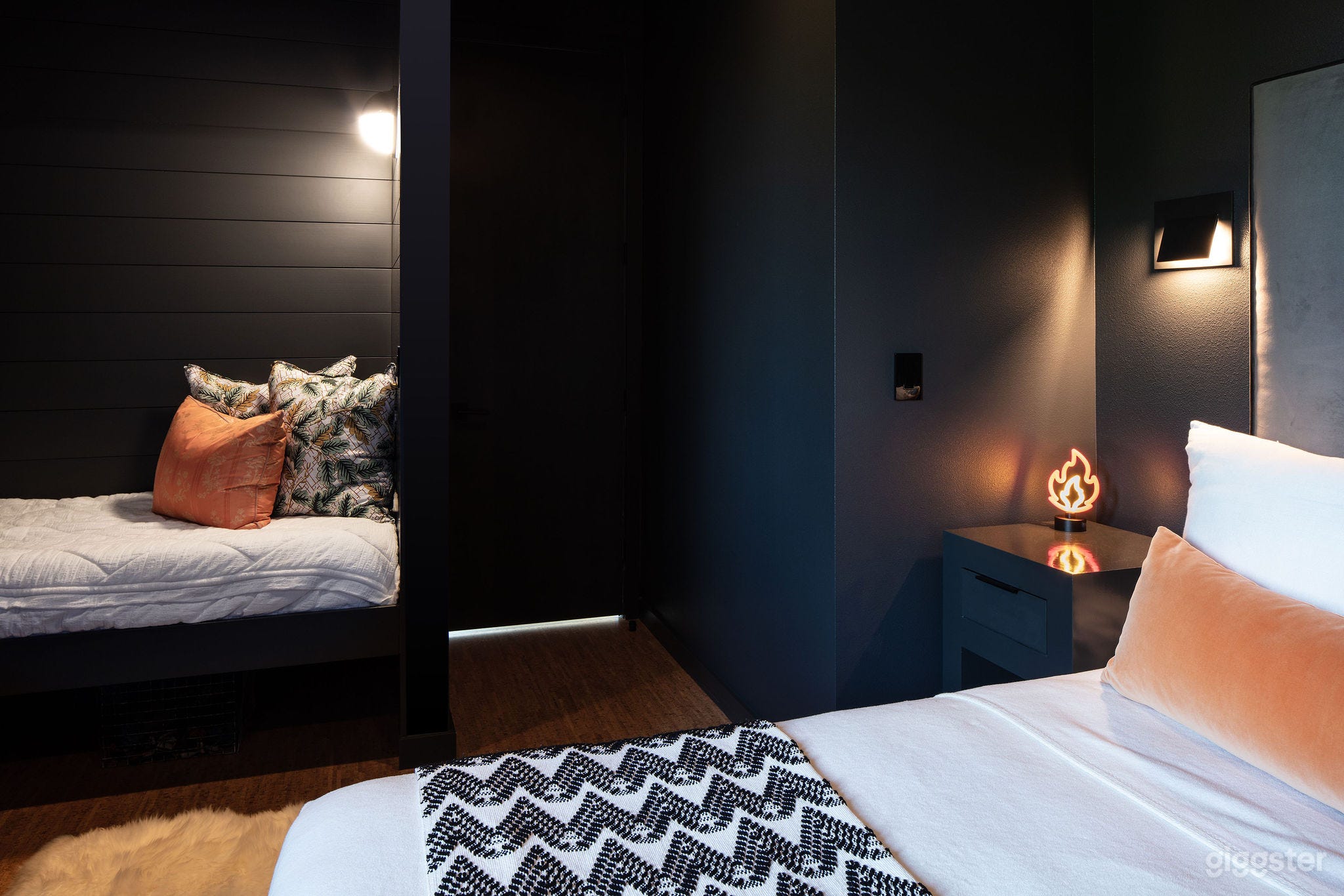 Luxury Urban Farmhouse with Private Guest Apt Photo 3