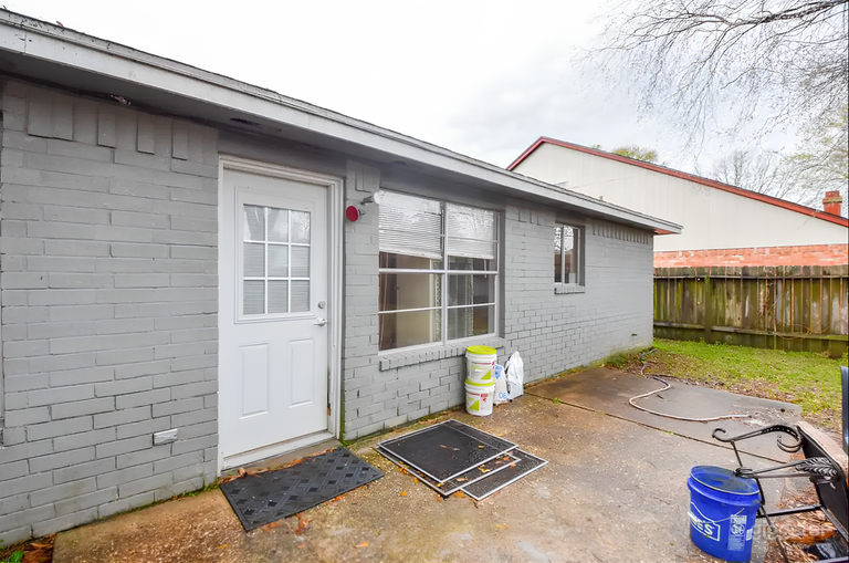 Big House Newly Paint with Garage and 4 BR 