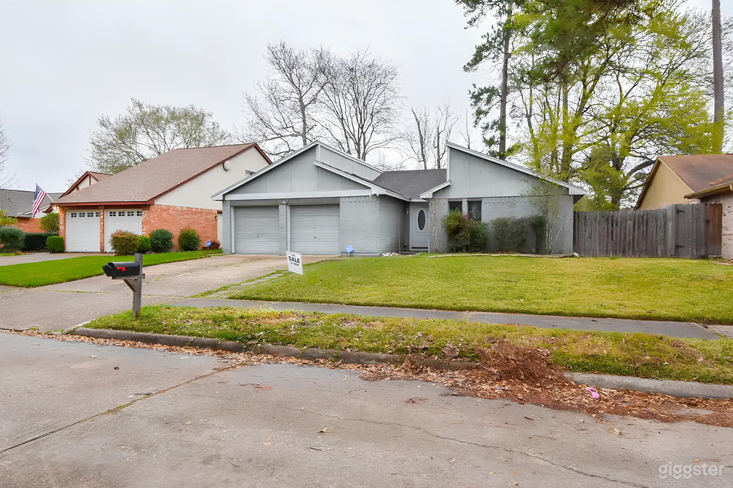 Big House Newly Paint with Garage and 4 BR Photo 1