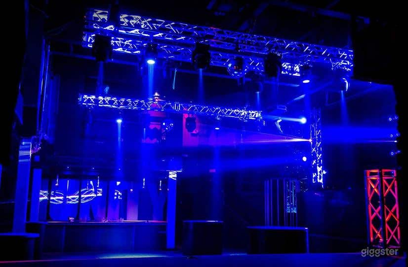 Funky Party Club with Rooftop terrace  Photo 2