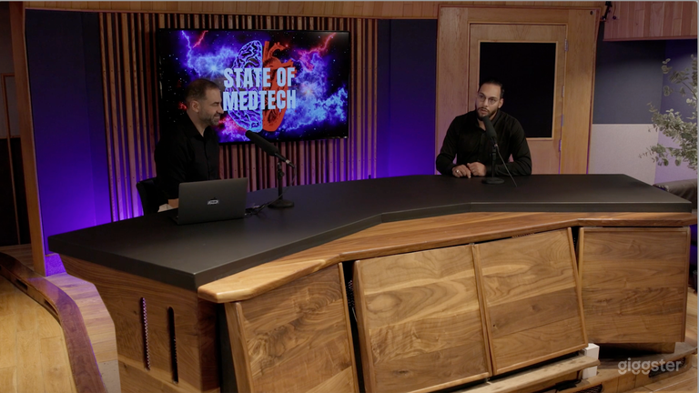  Soundproof News Desk Production Set 