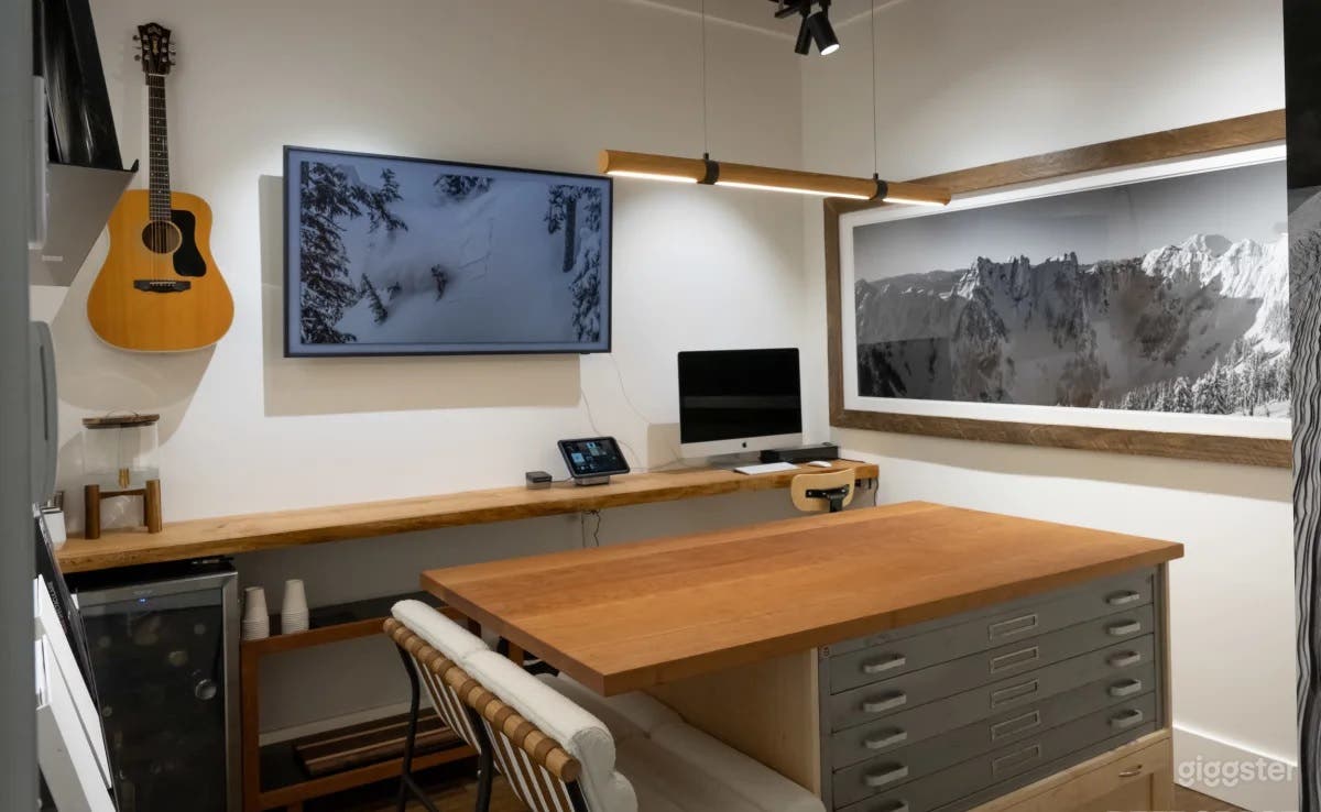 Back office and conference room attached to the gallery space