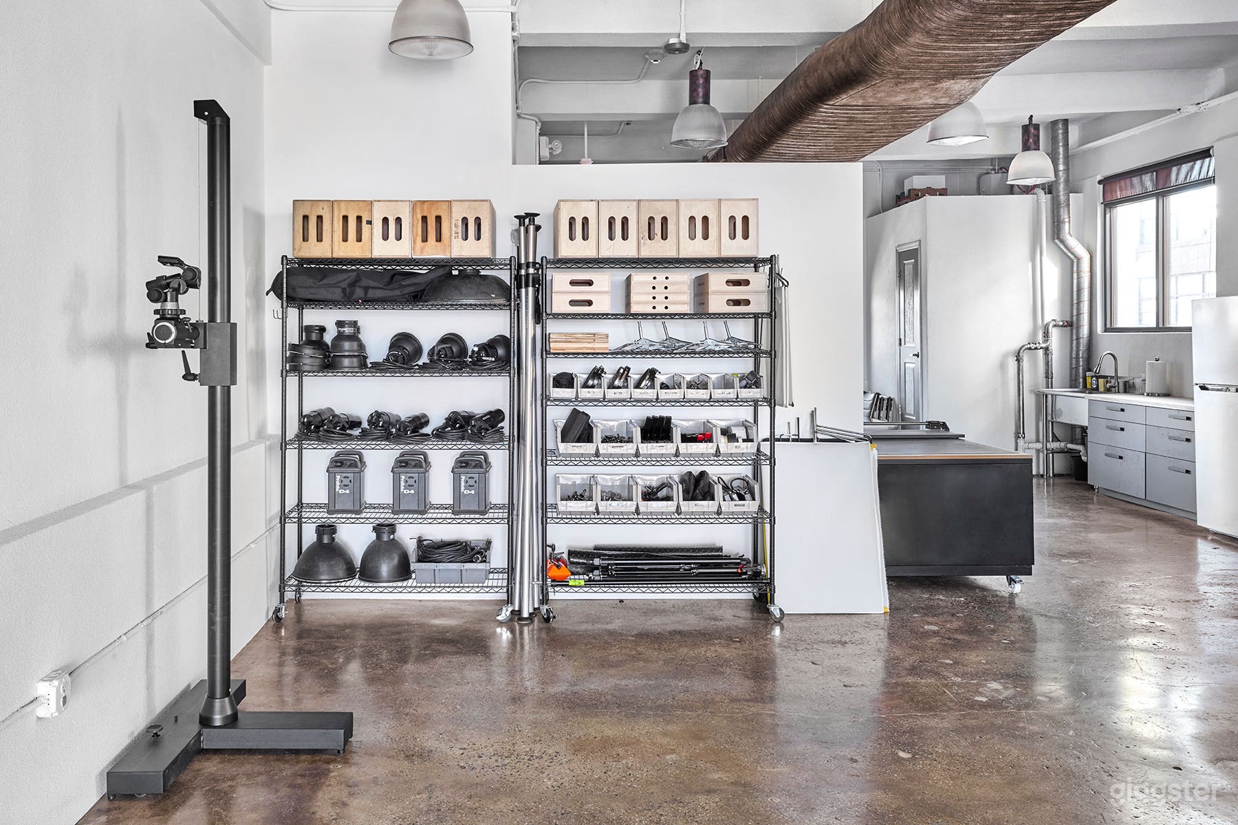 All inclusive flat rate photography studio. Photo 3