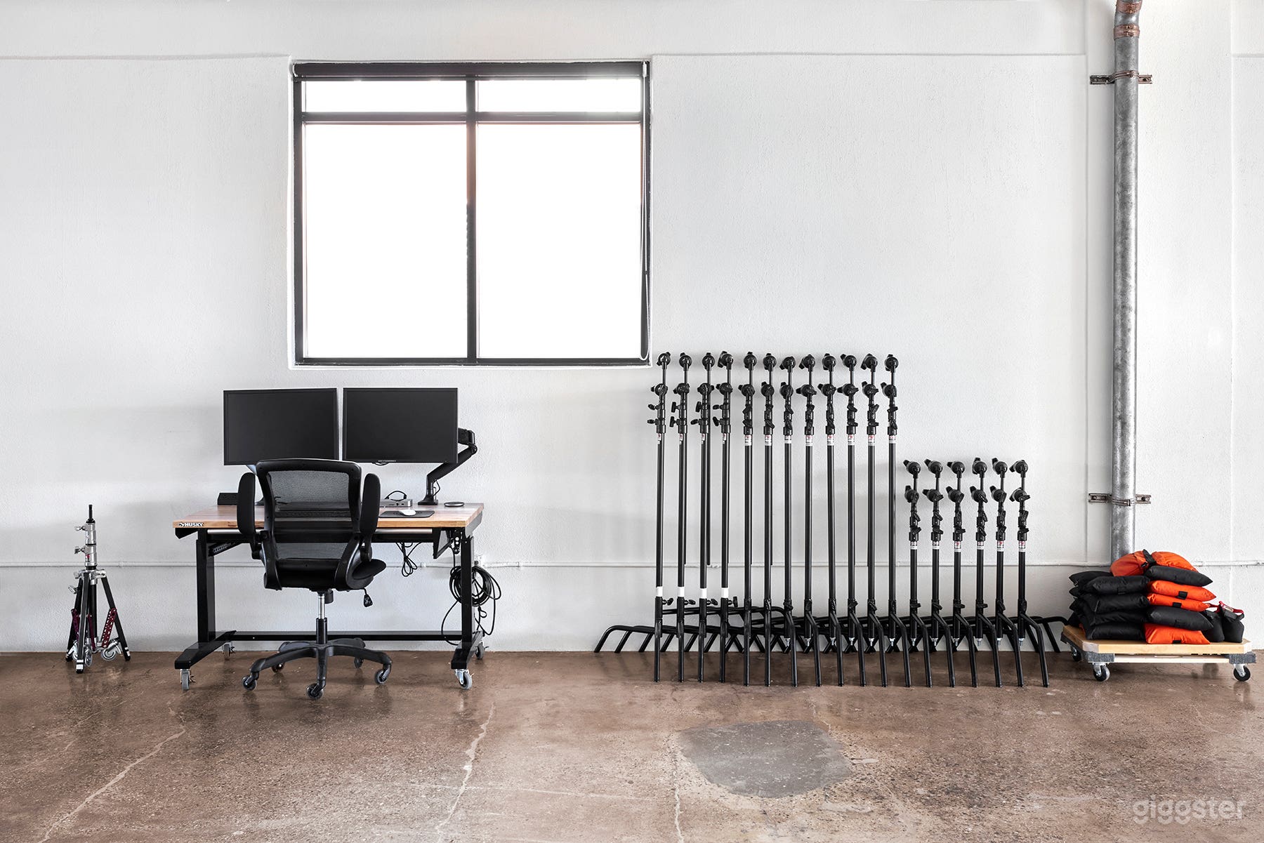 All inclusive flat rate photography studio. Photo 4