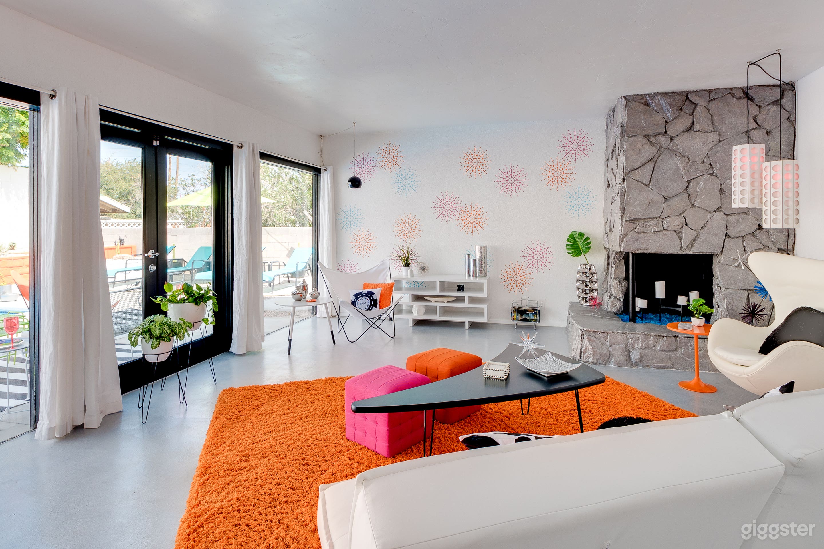 Luxe Vegas Glam and Retro Cool Dream Home Photo 3