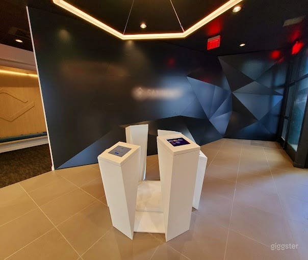 Modern &amp; Futuristic VR Space in Cerritos Photo 4