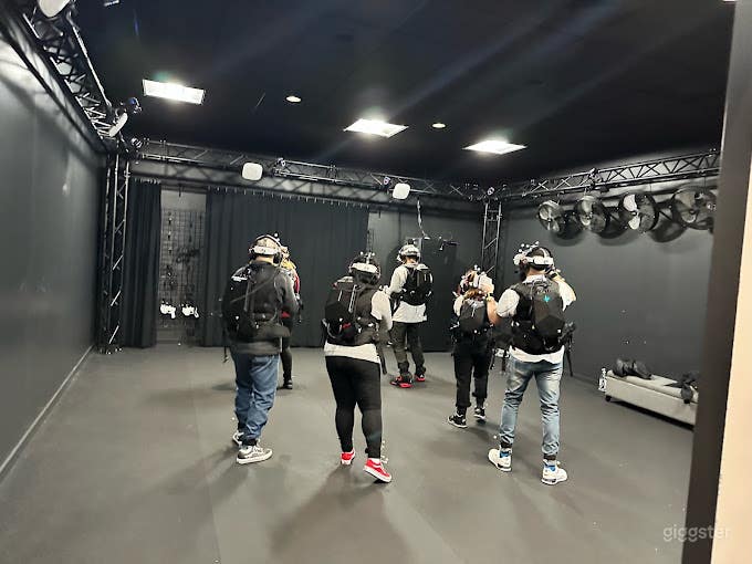 Modern &amp; Futuristic VR Space in Cerritos Photo 3