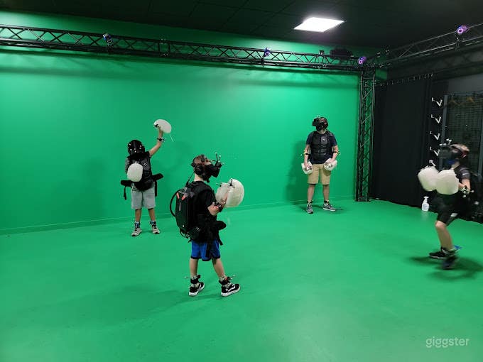  Espacio VR moderno y futurista en Cerritos 