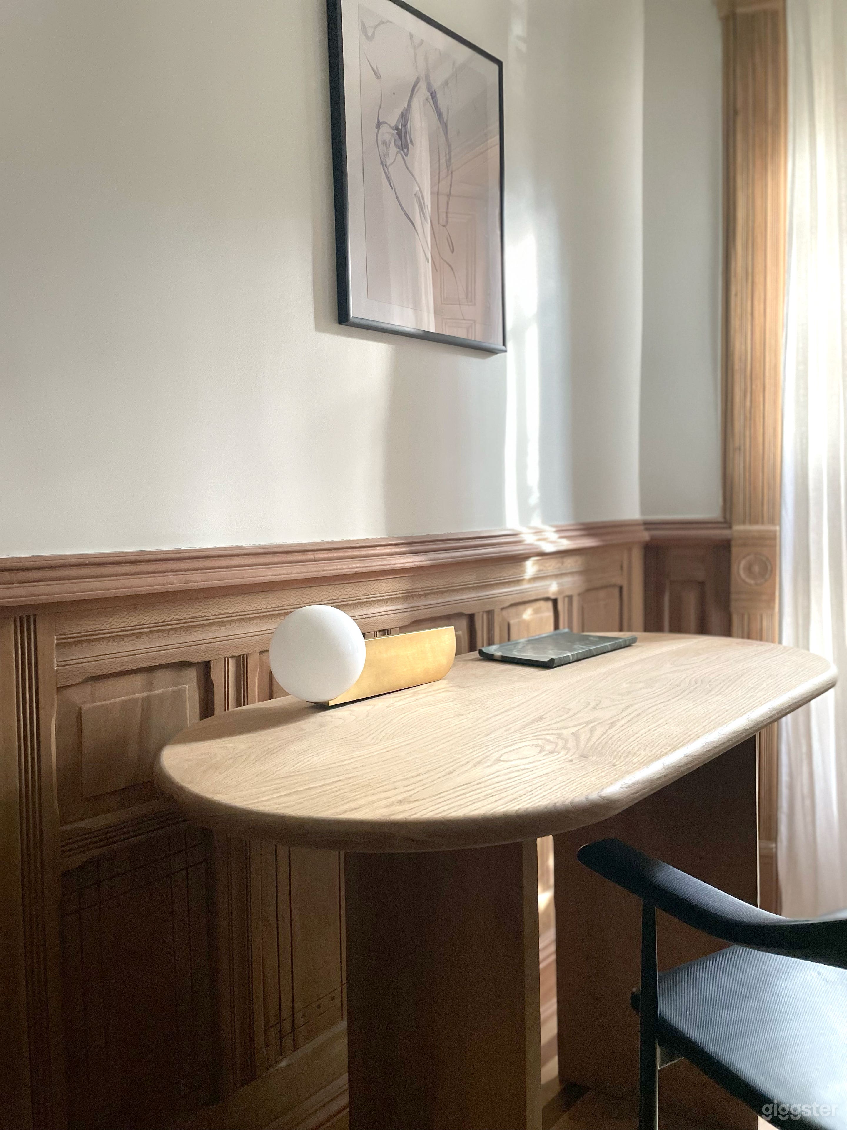 Brownstone Renovated apartment with original detail Photo 3