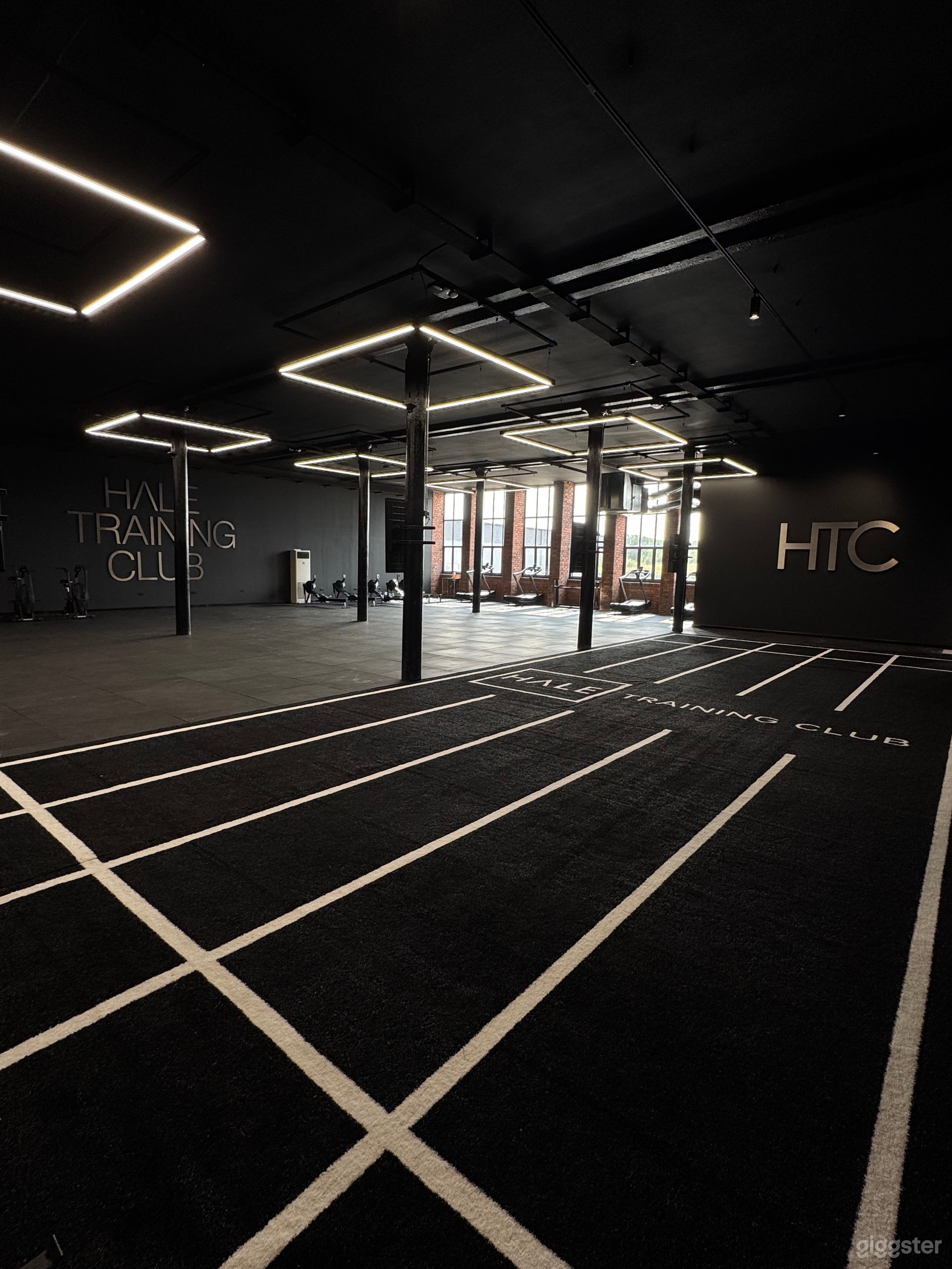 Modern/Industrial Gym Training Club Photo 2