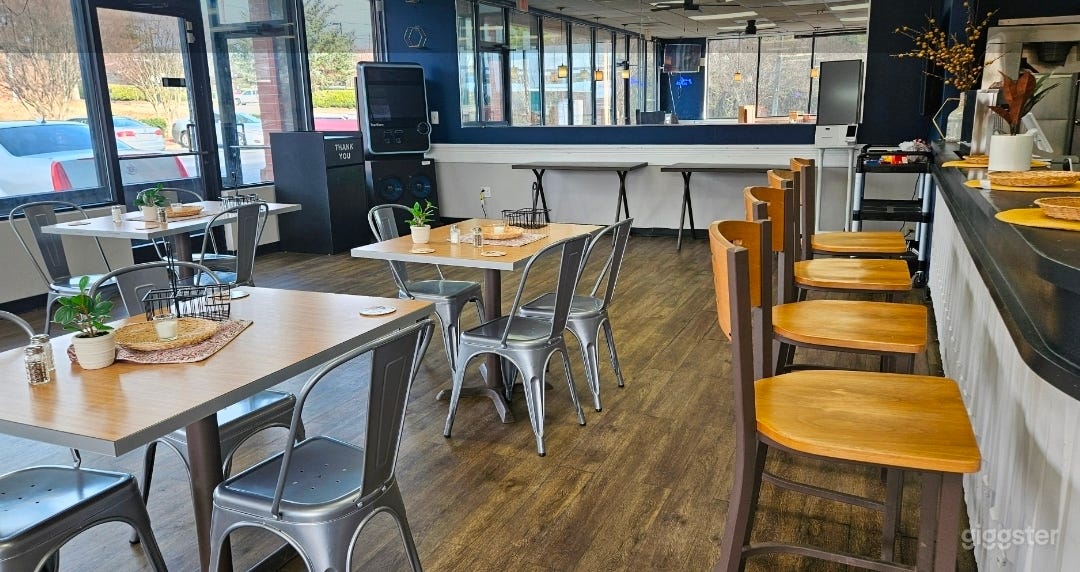 Affordable event space with kitchen Photo 4