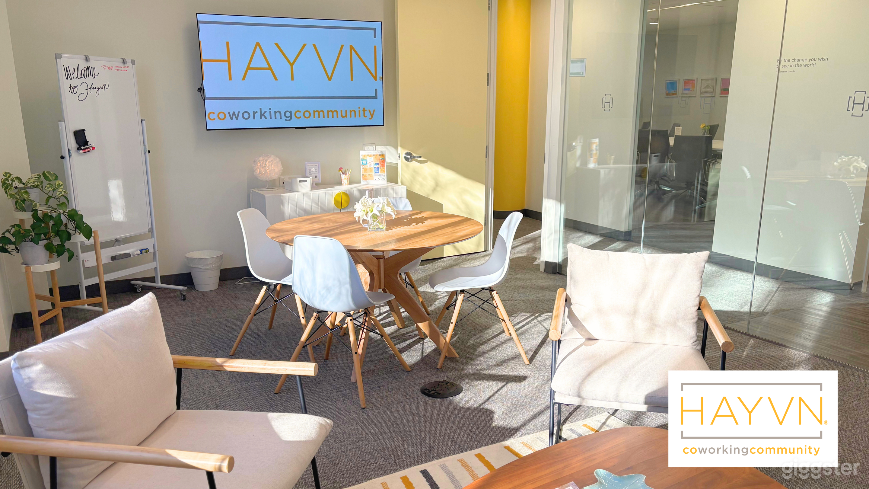 Sound Beach Room – Cozy, Comfortable Meeting Space at HAYVN Photo 4