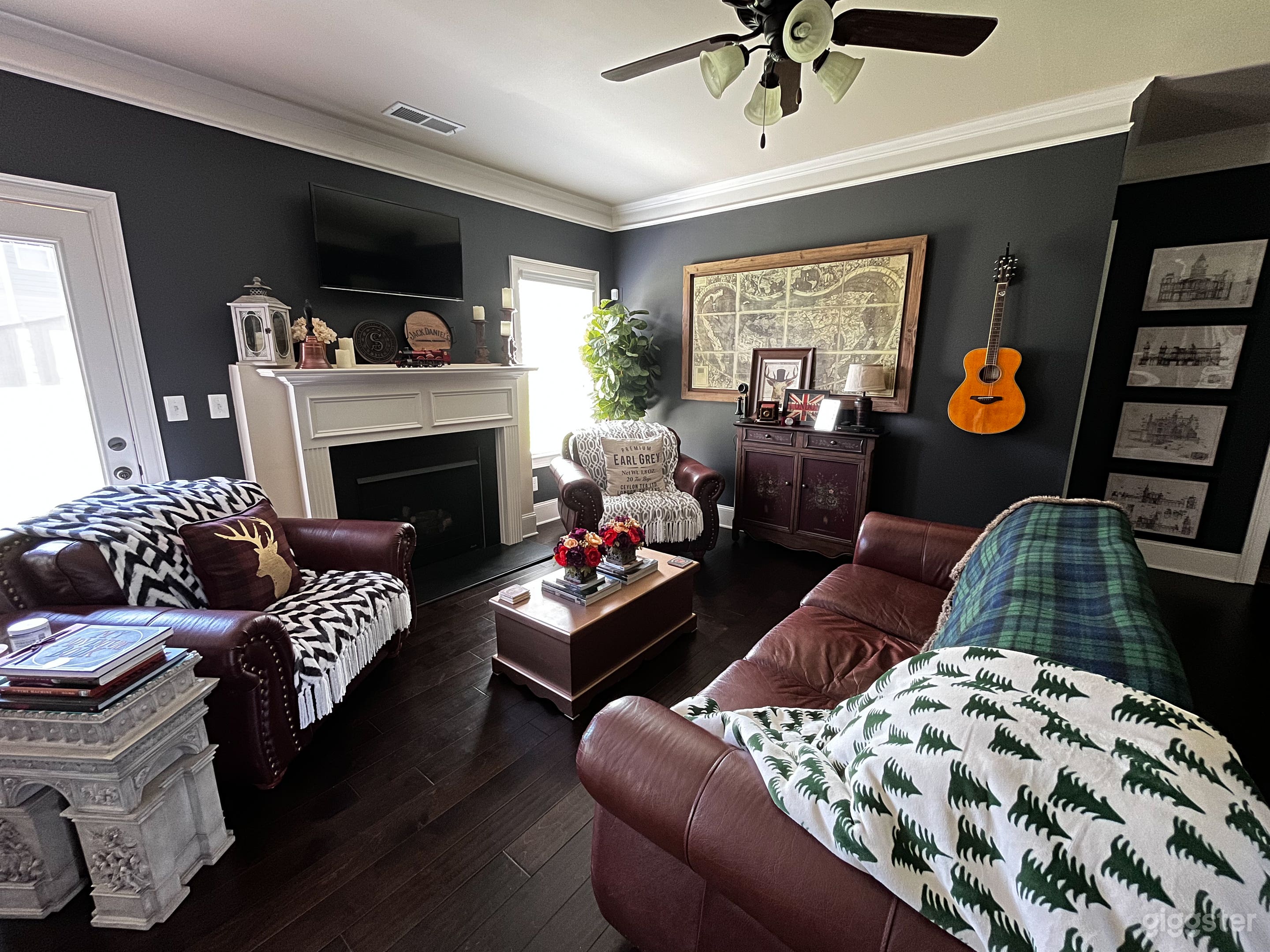 Rustic / Vintage / Old Hollywood Bungalow Photo 4