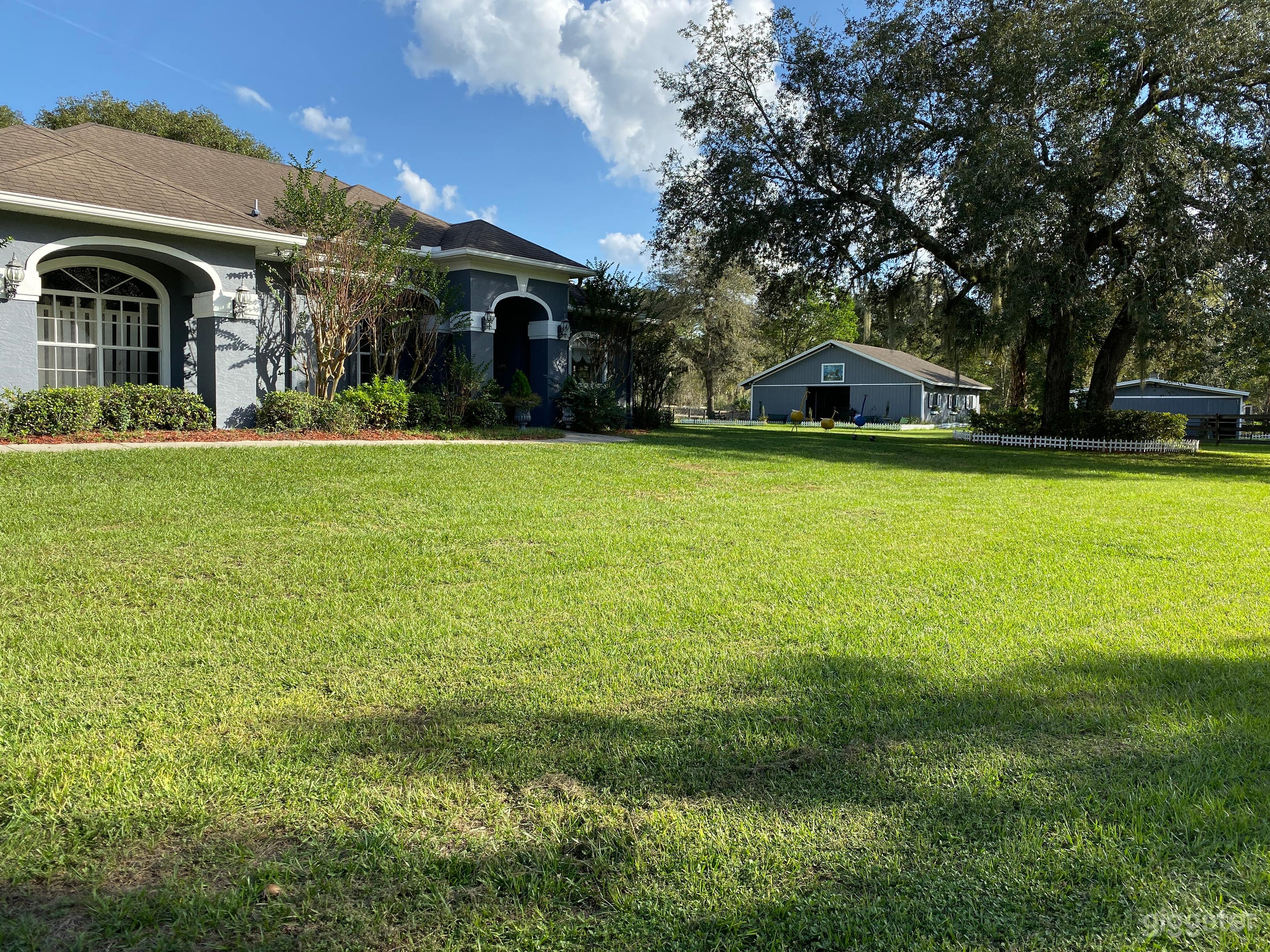 Beautiful 7 Acre Equestrian Farm (full buy out) Photo 1