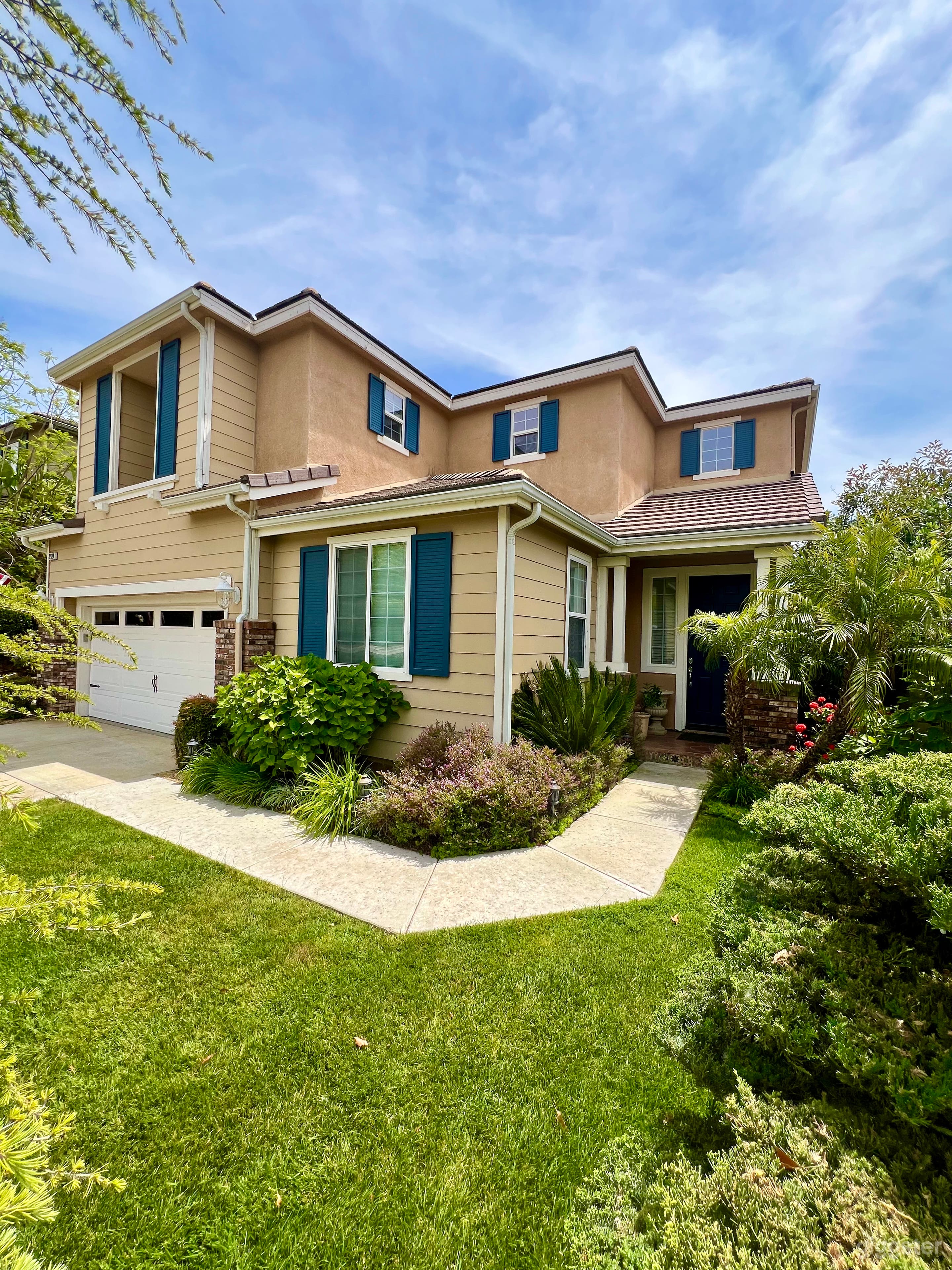 Beautiful Craftsman Home Photo 4