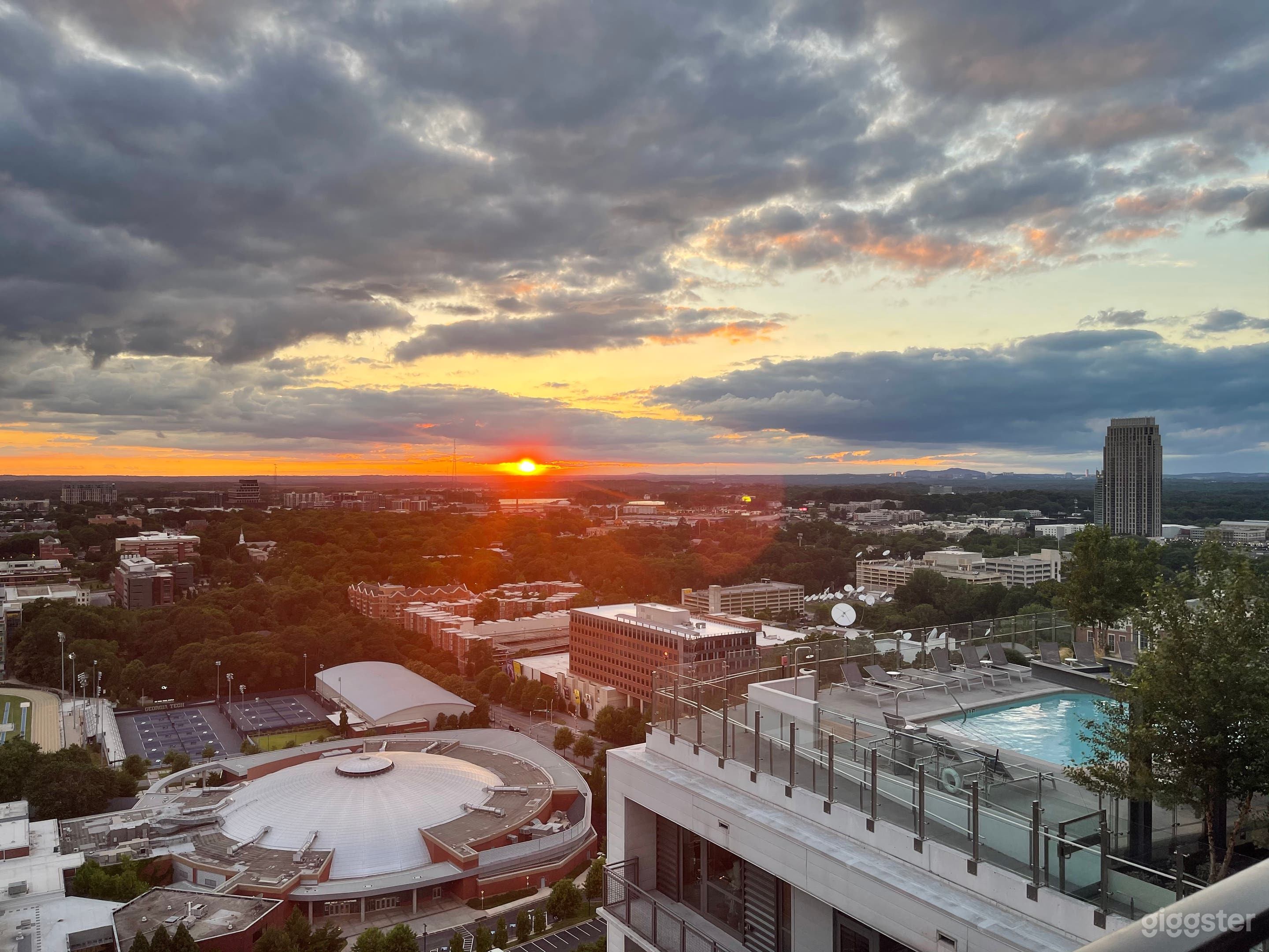 Elegant Luxurious penthouse suite  Photo 3