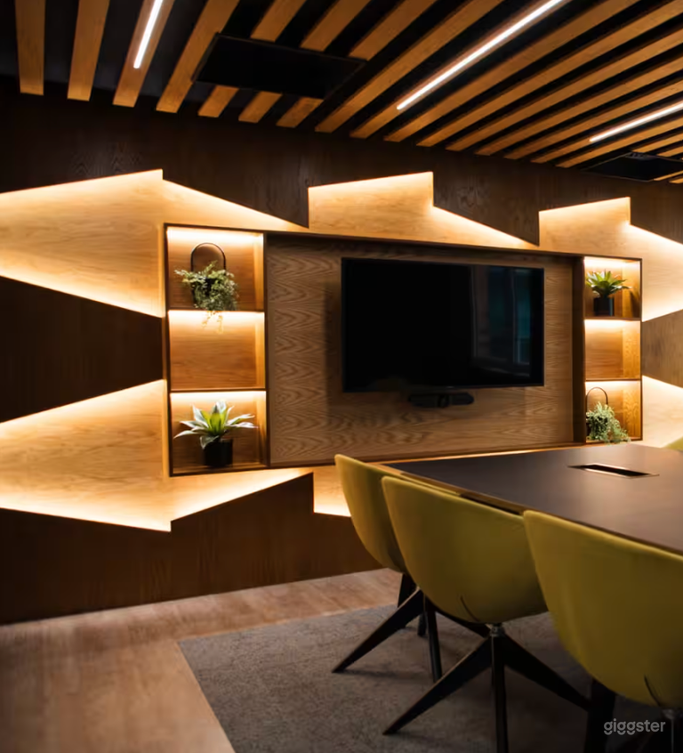  Modern River Suite Meeting Room 