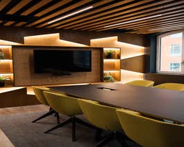  Modern River Suite Meeting Room 