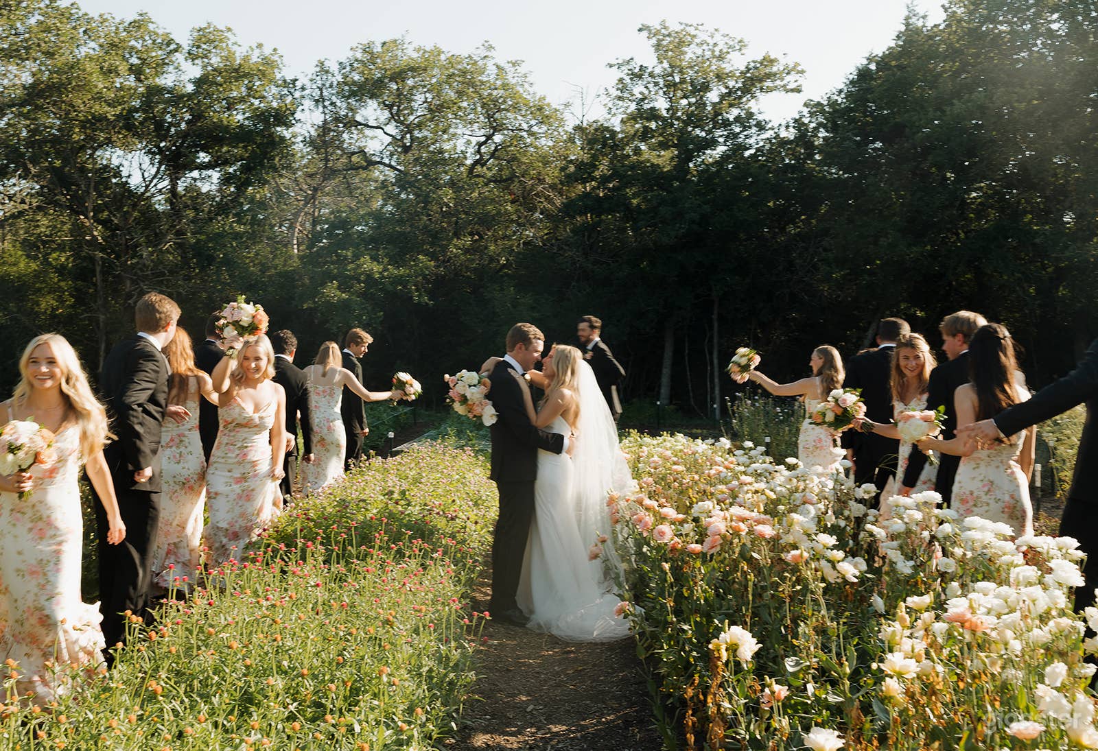 Historic Mansion, Modern Hall, &amp; Flower Farm Buyout Photo 3