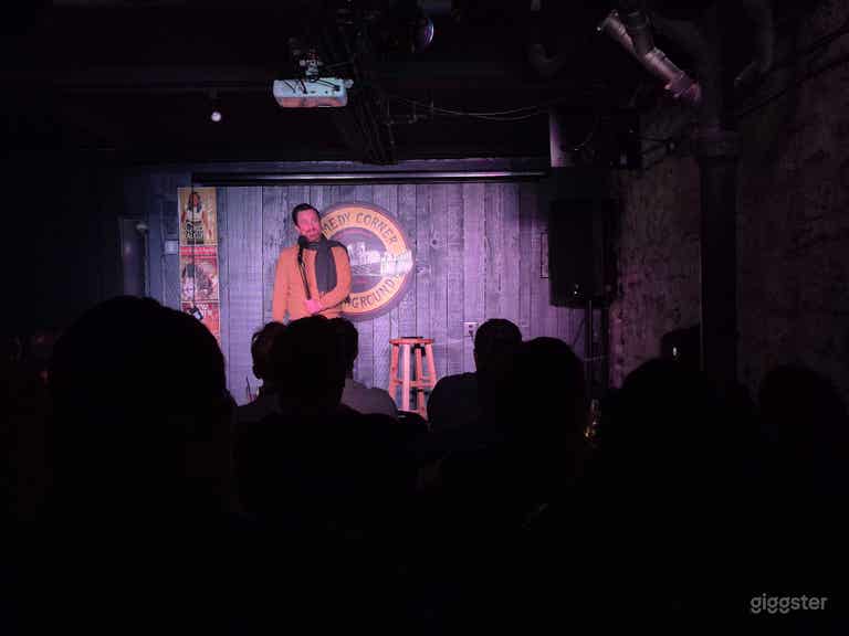  Fun small comedy club in the basement of a trendy NE bar 