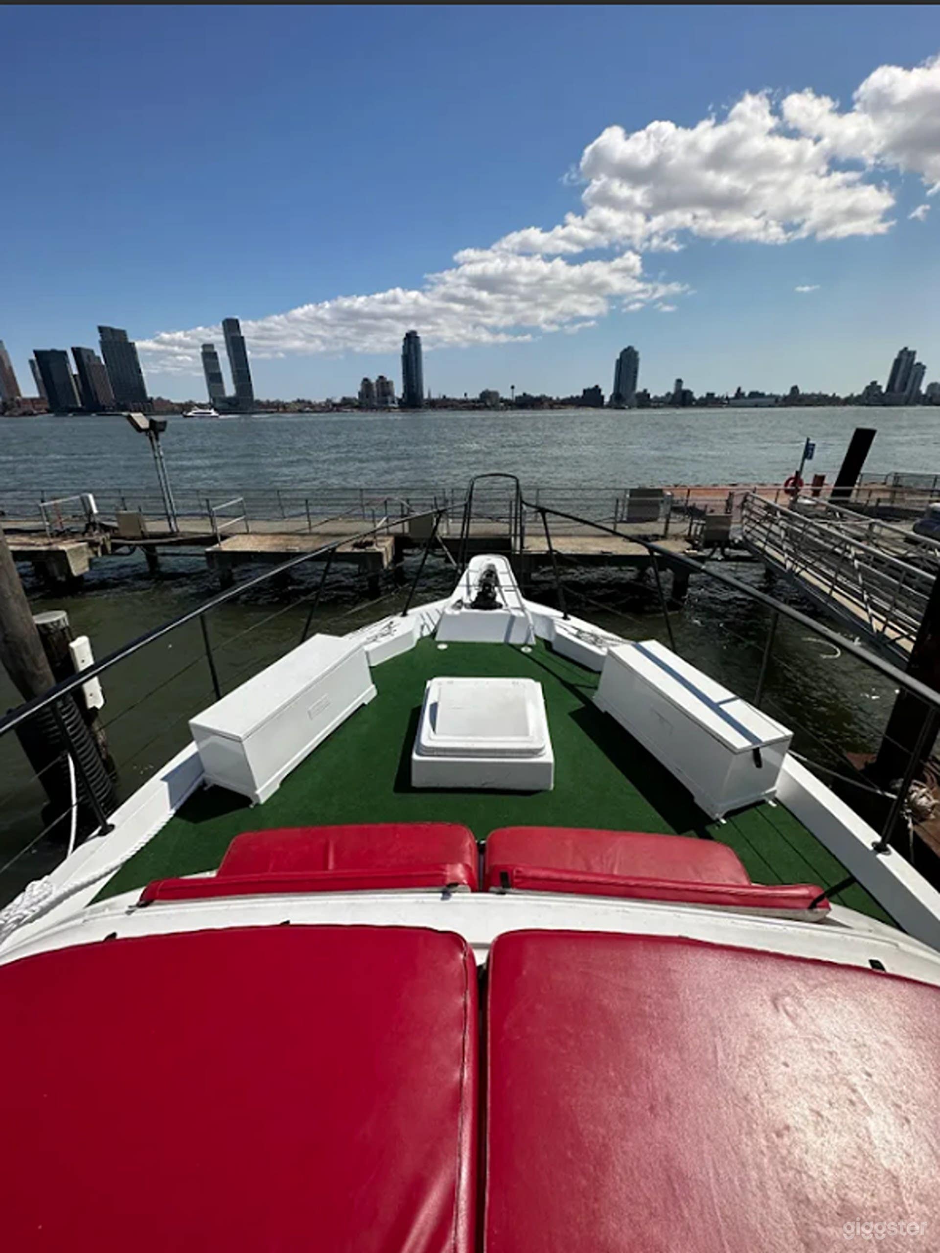 Upper Sun Deck with Panoramic NYC Skyline Views – Up to 35 Photo 3