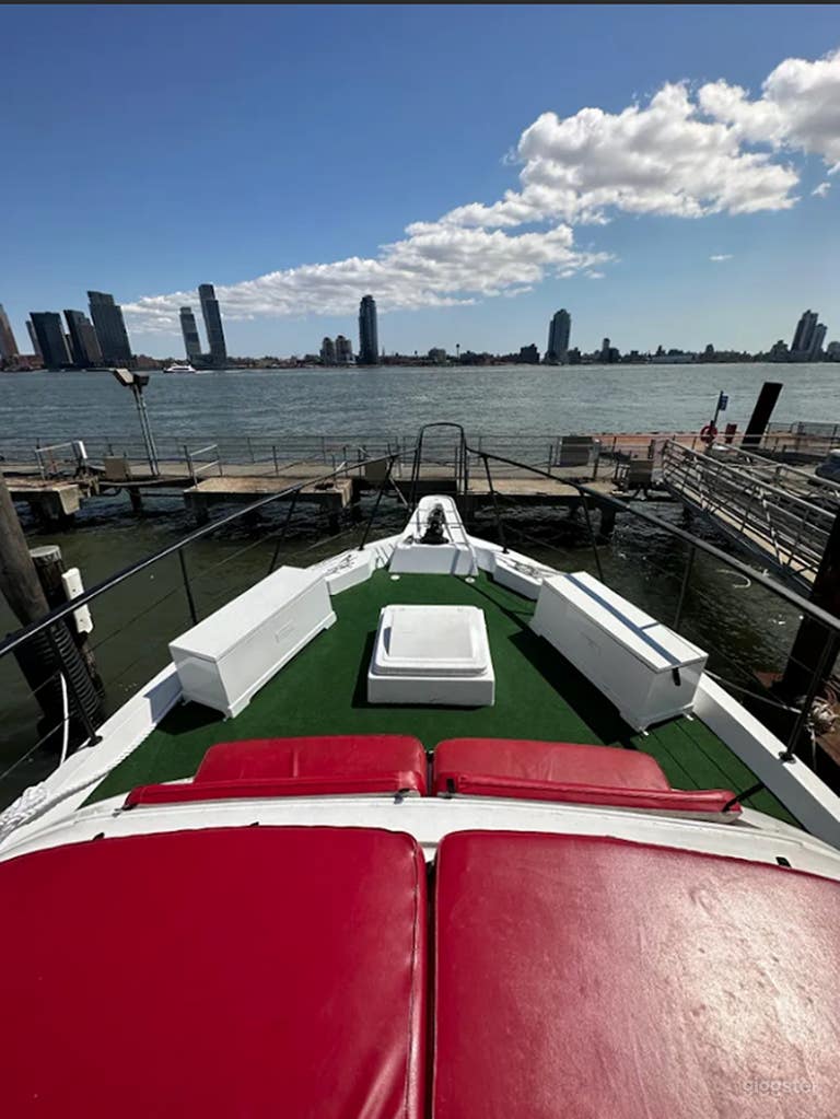  Upper Sun Deck with Panoramic NYC Skyline Views – Up to 35 