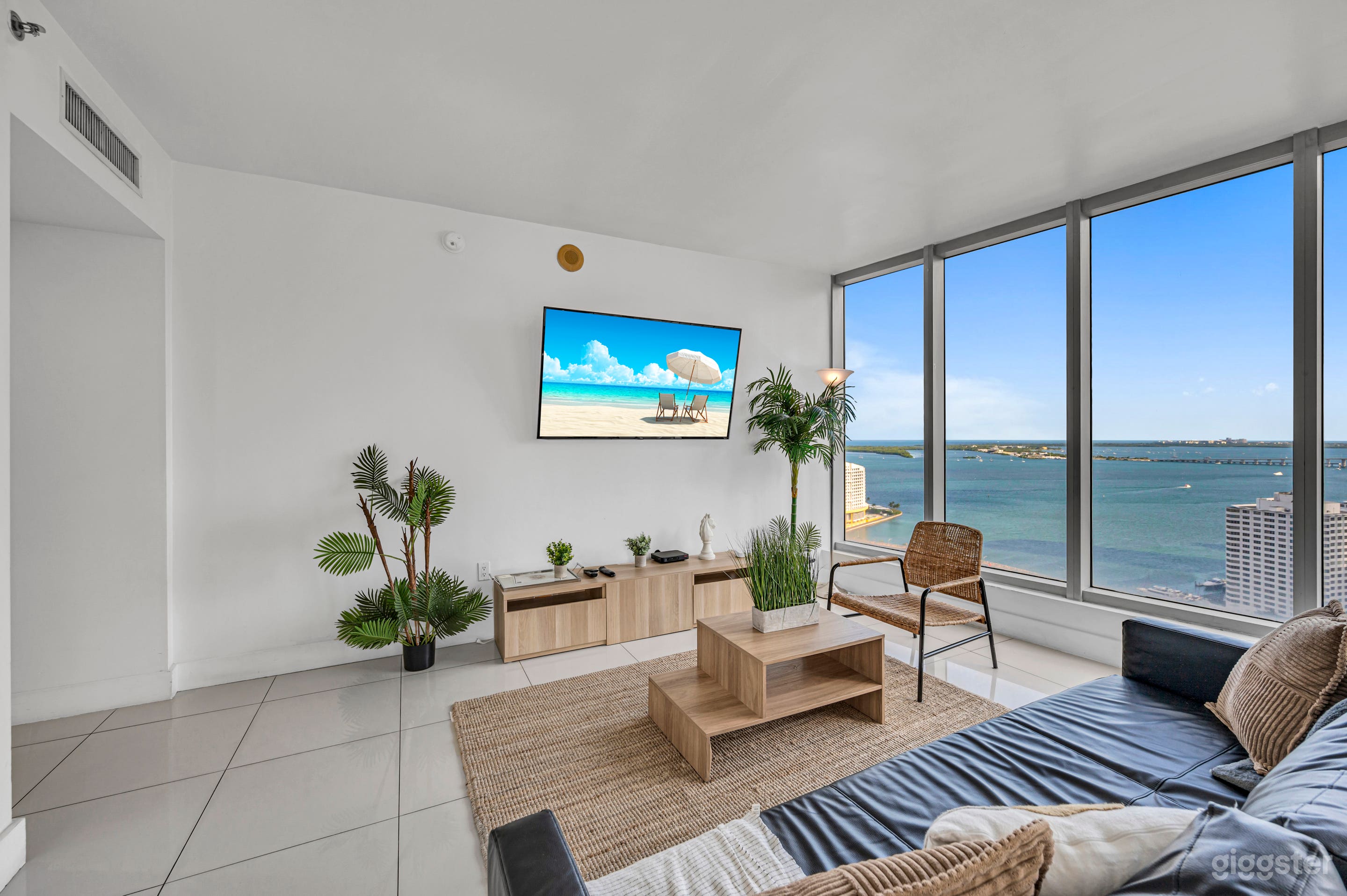 An Architectural Masterpiece || Condo Photo 3