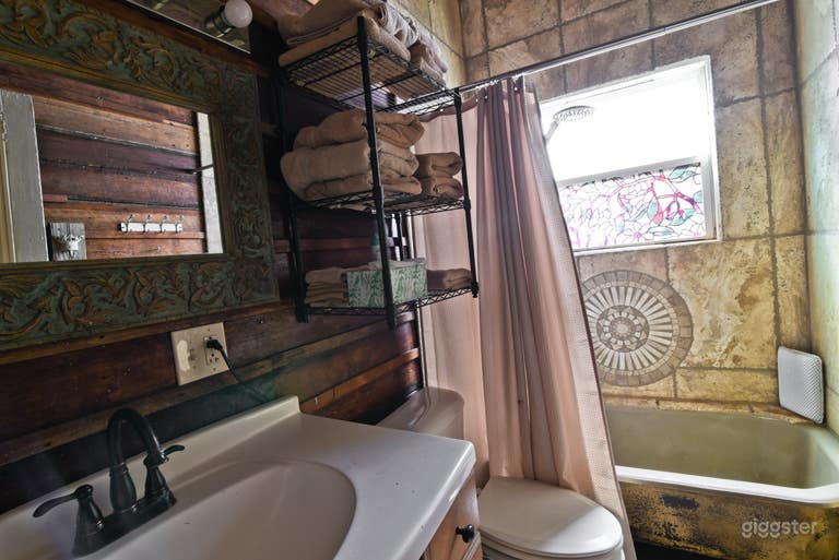  Bnb Guitar House of New Orleans 