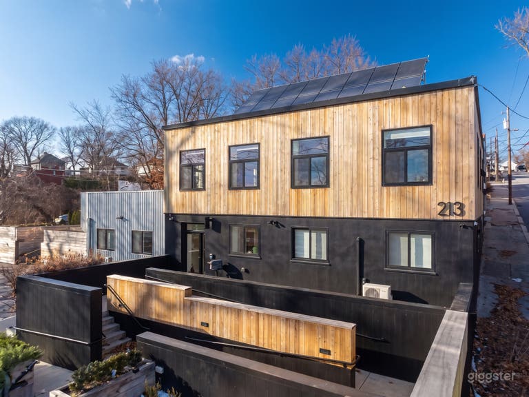  Luxury Loft Venue for Elevated Celebrations 