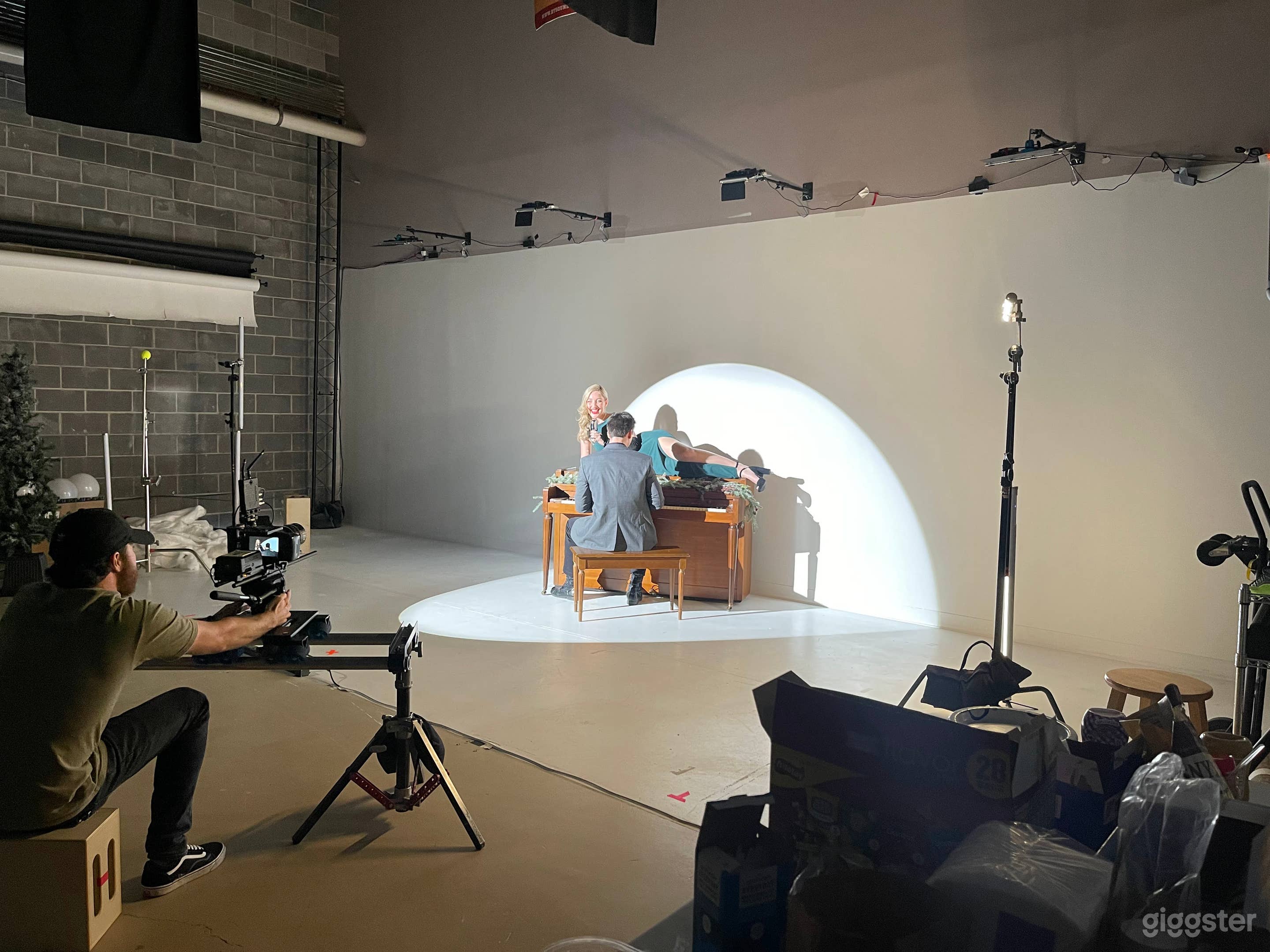  World-Class Photo/Video Studio in Cleveland Photo 1