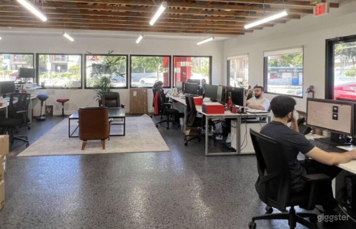 Large and Spacious Co-working Spaces Photo 2