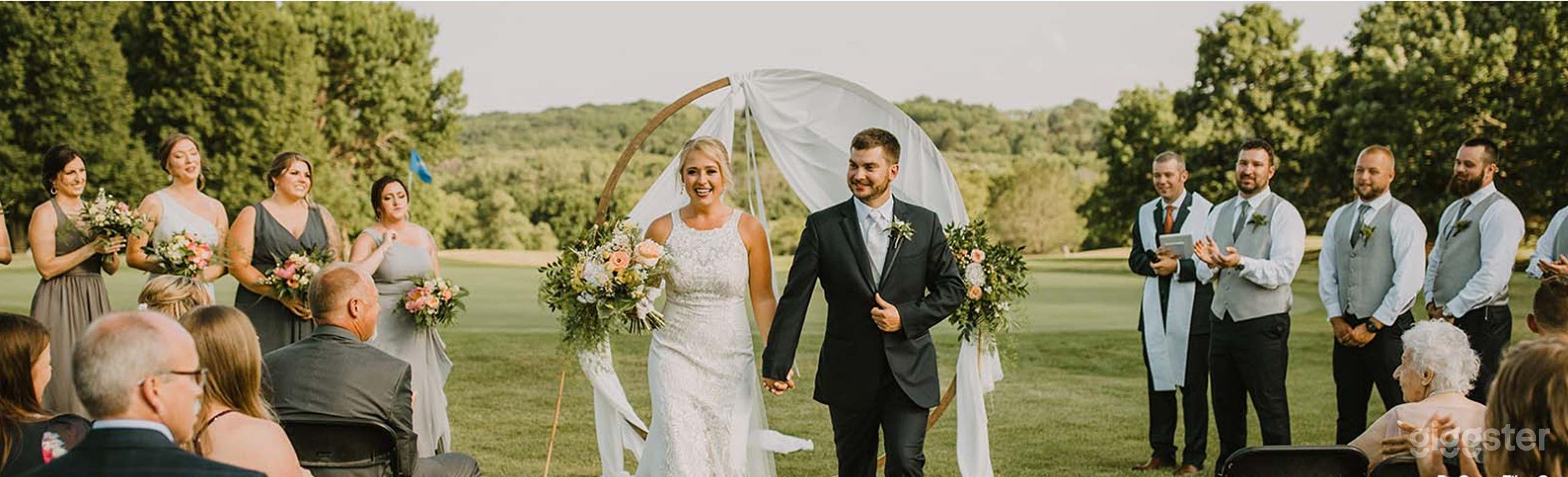 Stunning Venue With Panoramic View Photo 1