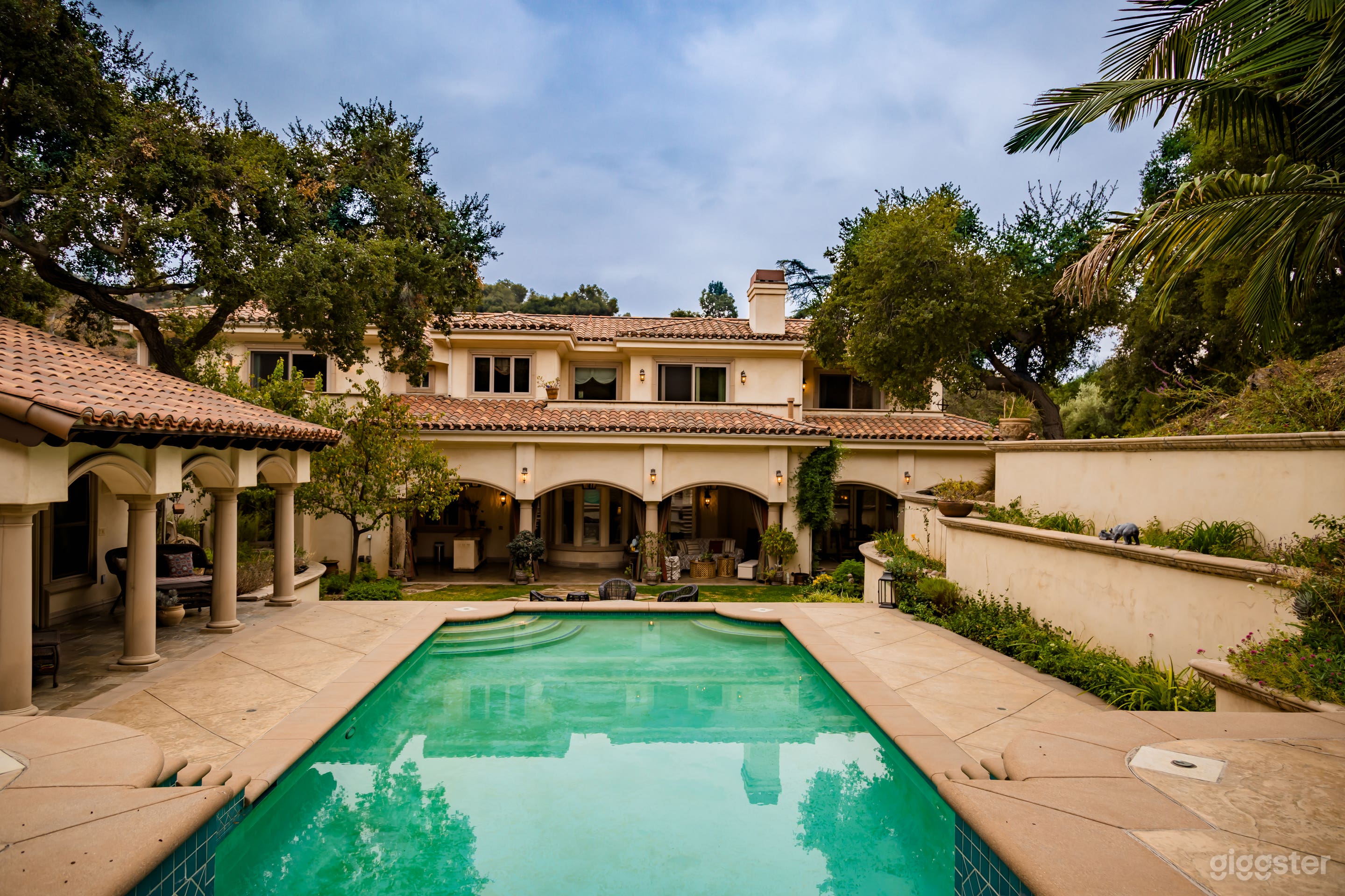 Bradbury Mansion Photo 4