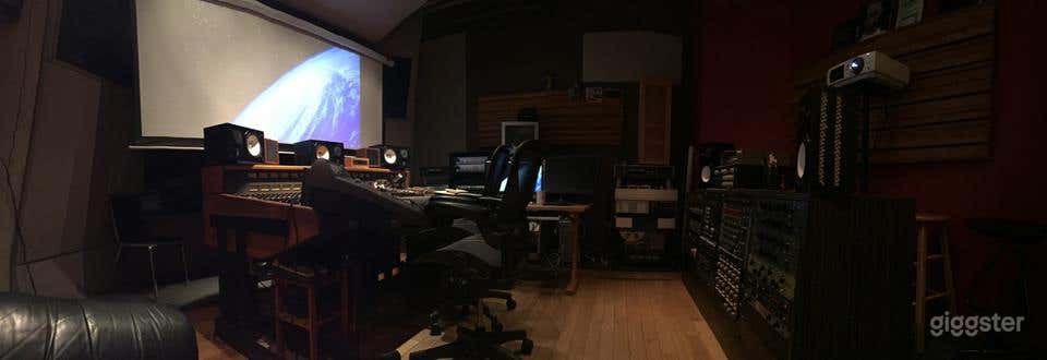 Vintage Styled Sound Recording Studios Photo 4