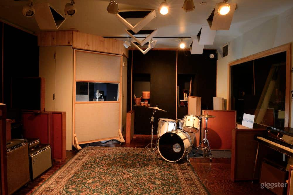 Vintage Styled Sound Recording Studios Photo 2