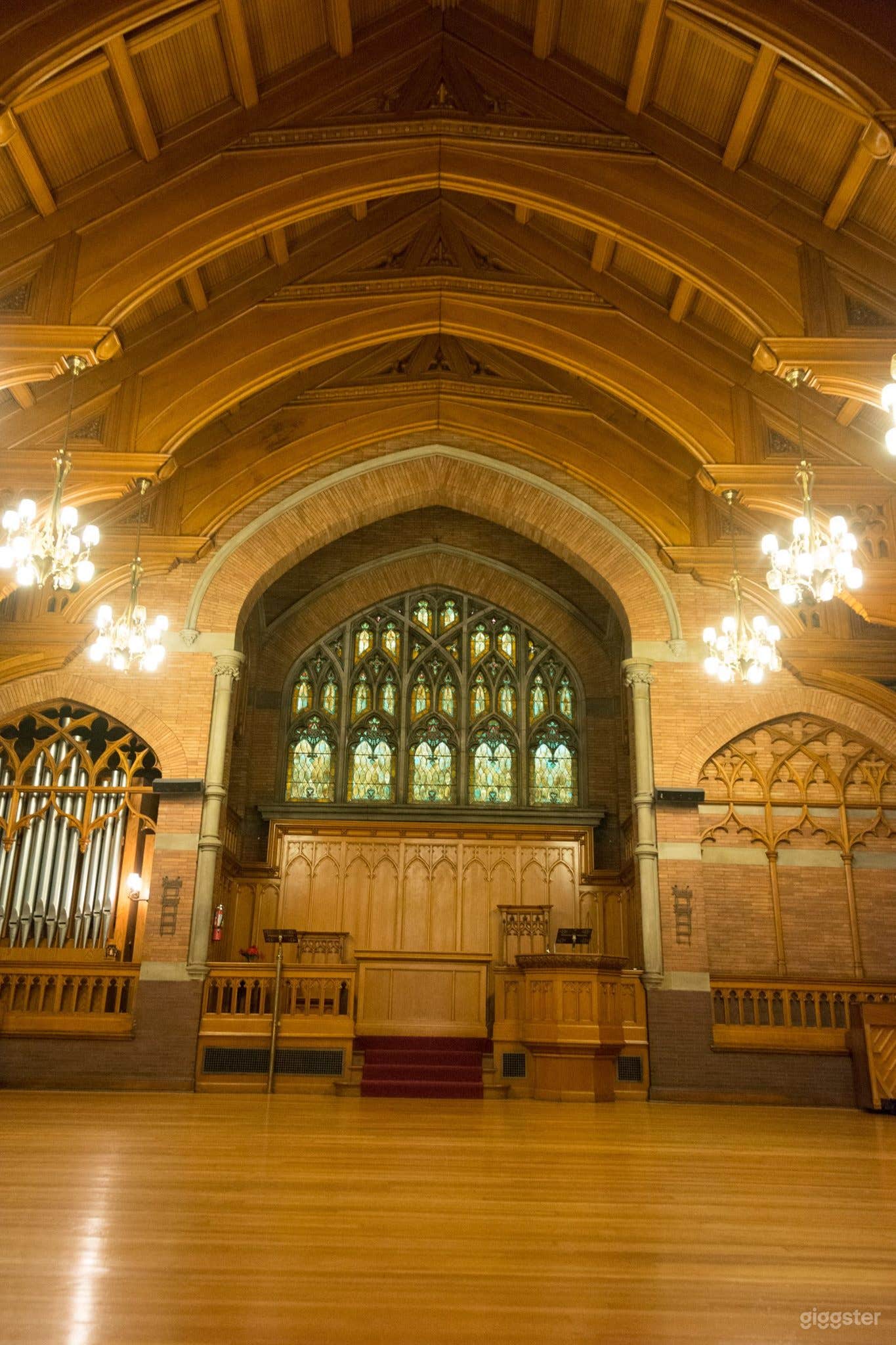 European Style Hull Chapel Photo 2