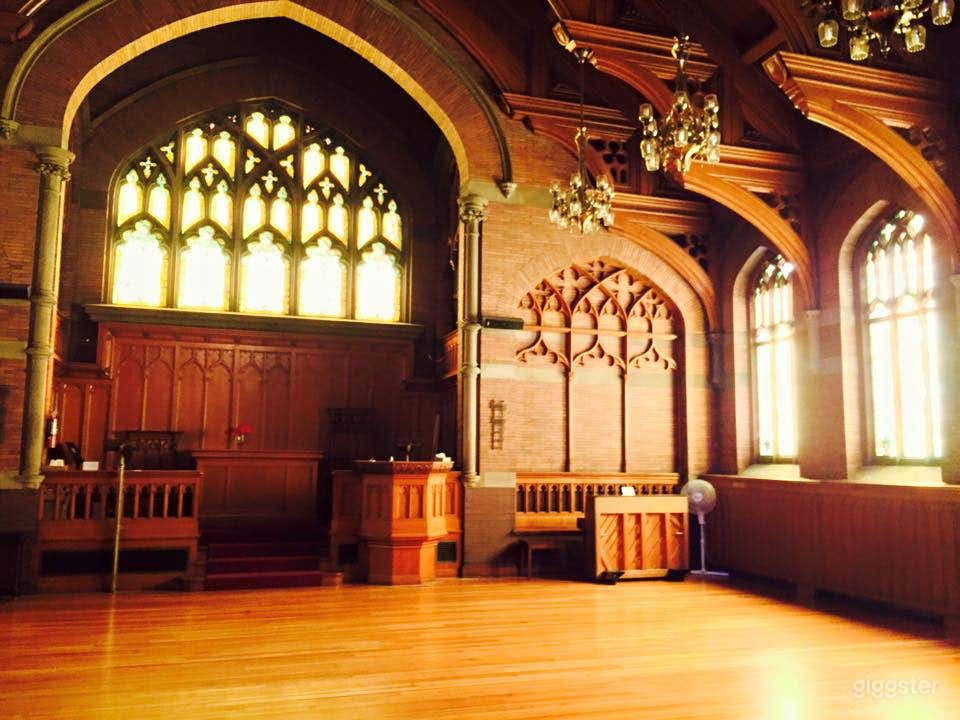 European Style Hull Chapel Photo 1