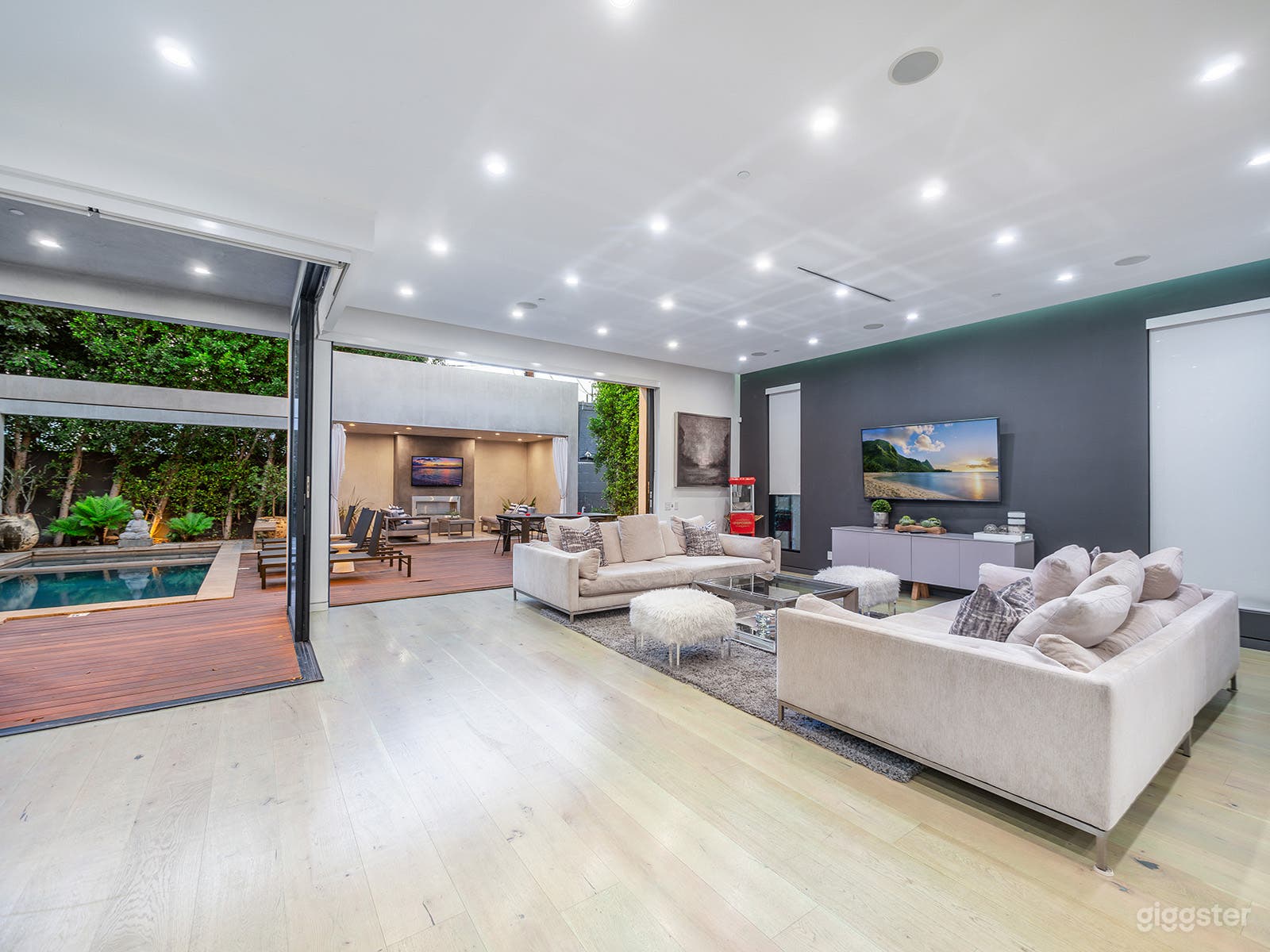 Masterfully Designed Estate w/ Outdoor Sanctuary Photo 3