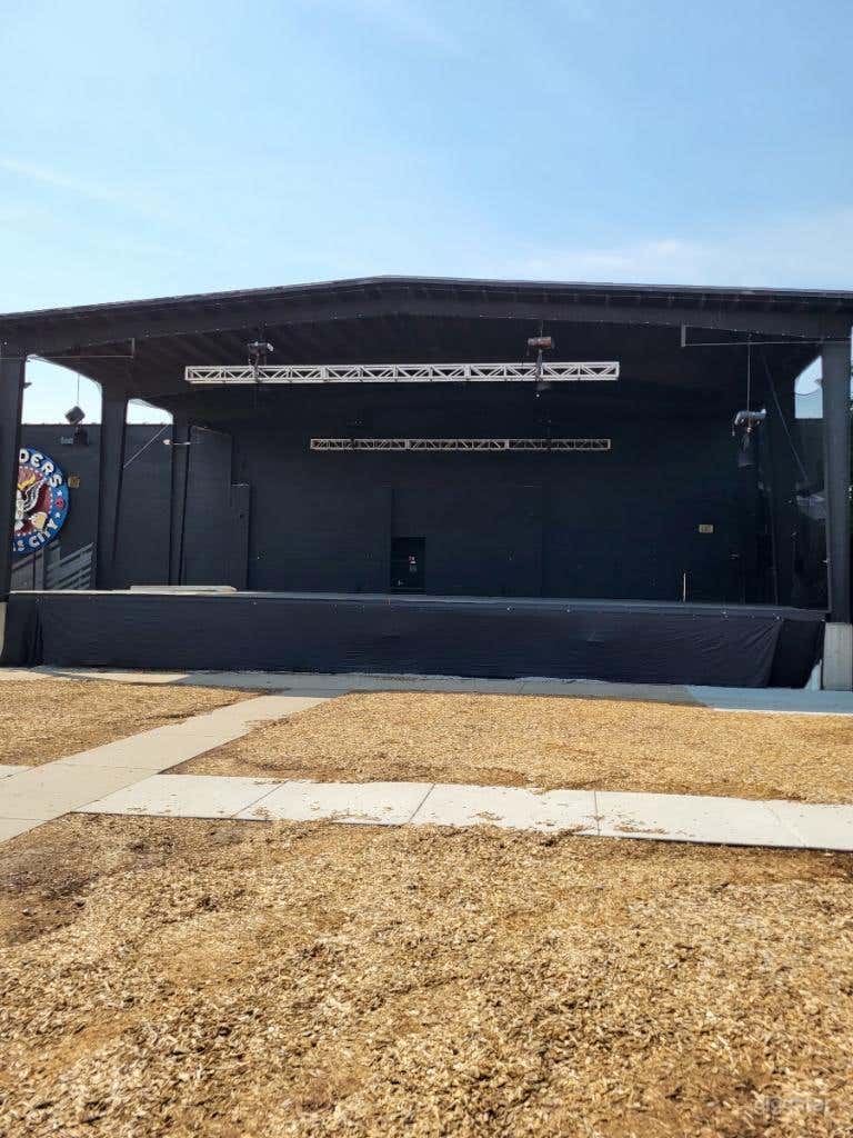  Iconic Event Venue's "Back Stage Lounge 