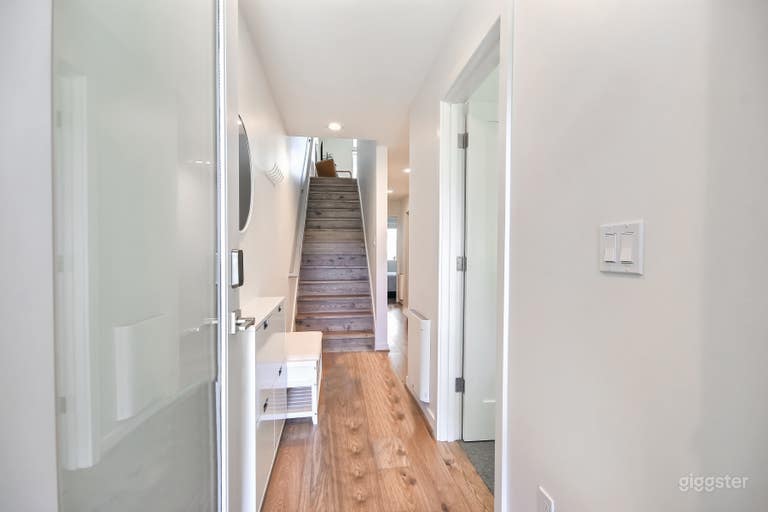  New Modern Retreat in Alki Beach 3-bedroom house 