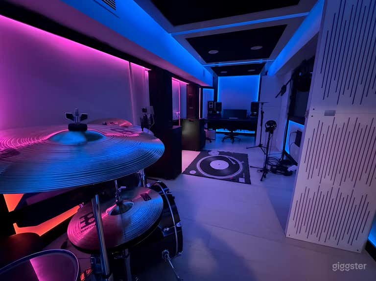  The World Famous Miami Recording Studio (Entire Studio) 