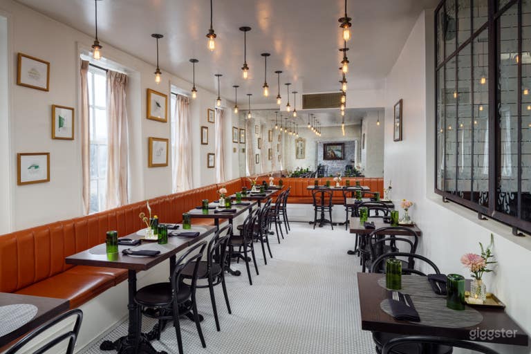  The William Fell, Tapestry Collection by Hilton 