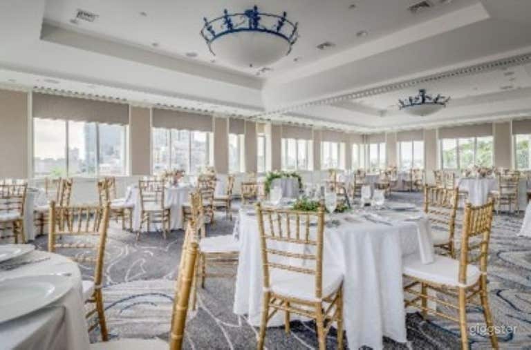  The William Fell, Tapestry Collection by Hilton 